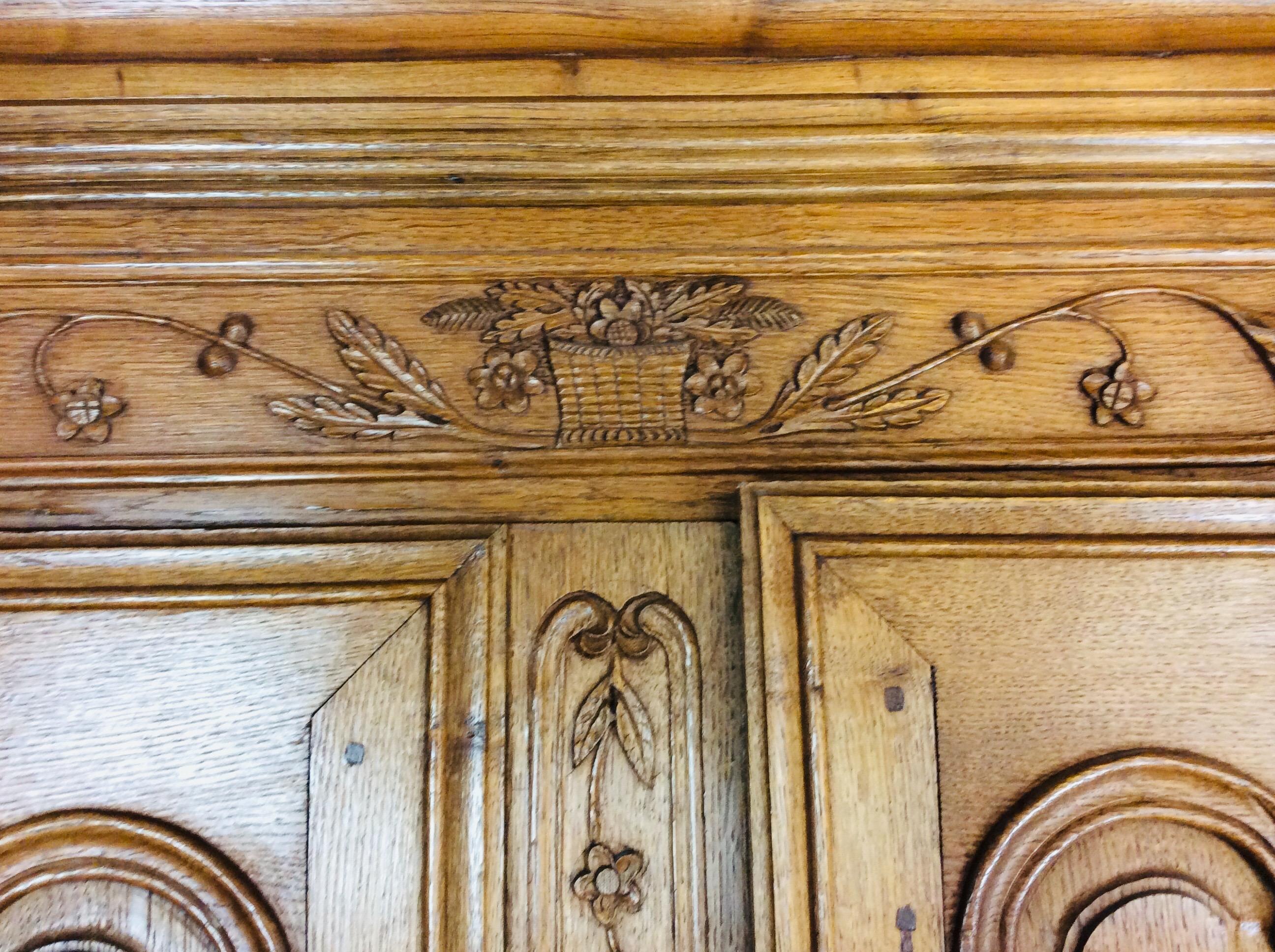 French 19th Century Louis XV Style Oak Armoire From Normandy, France 3