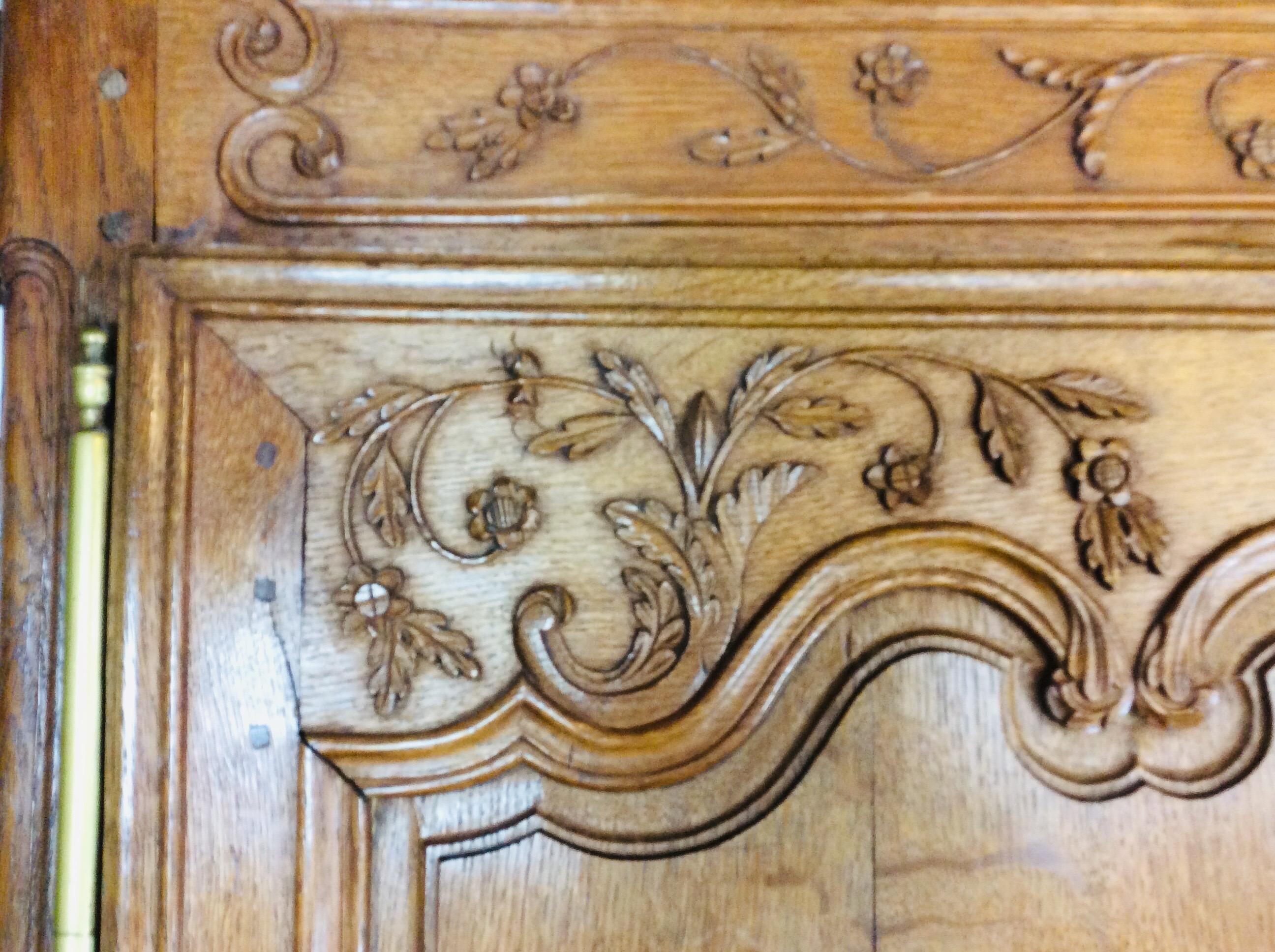 French 19th Century Louis XV Style Oak Armoire From Normandy, France 4