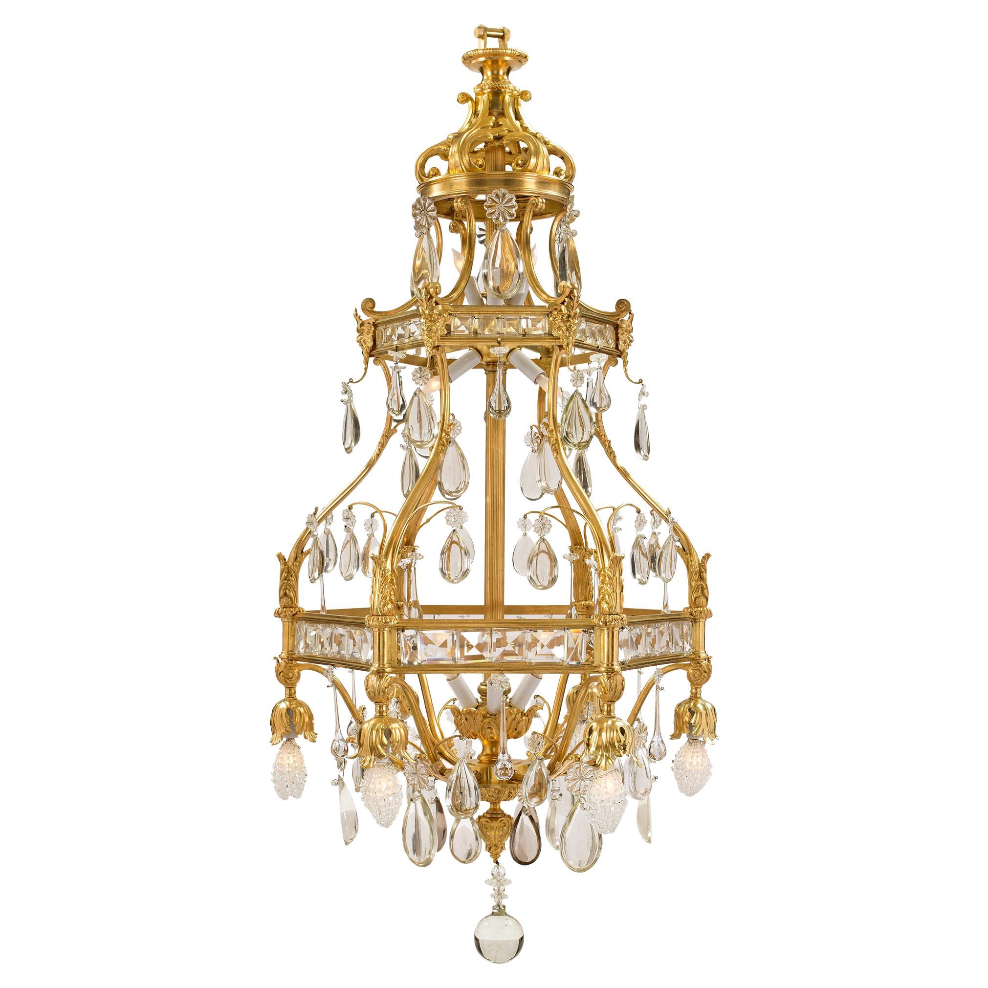 Kronleuchter aus Goldbronze und Baccarat-Kristall im Louis XV.-Stil des 19. Jahrhunderts