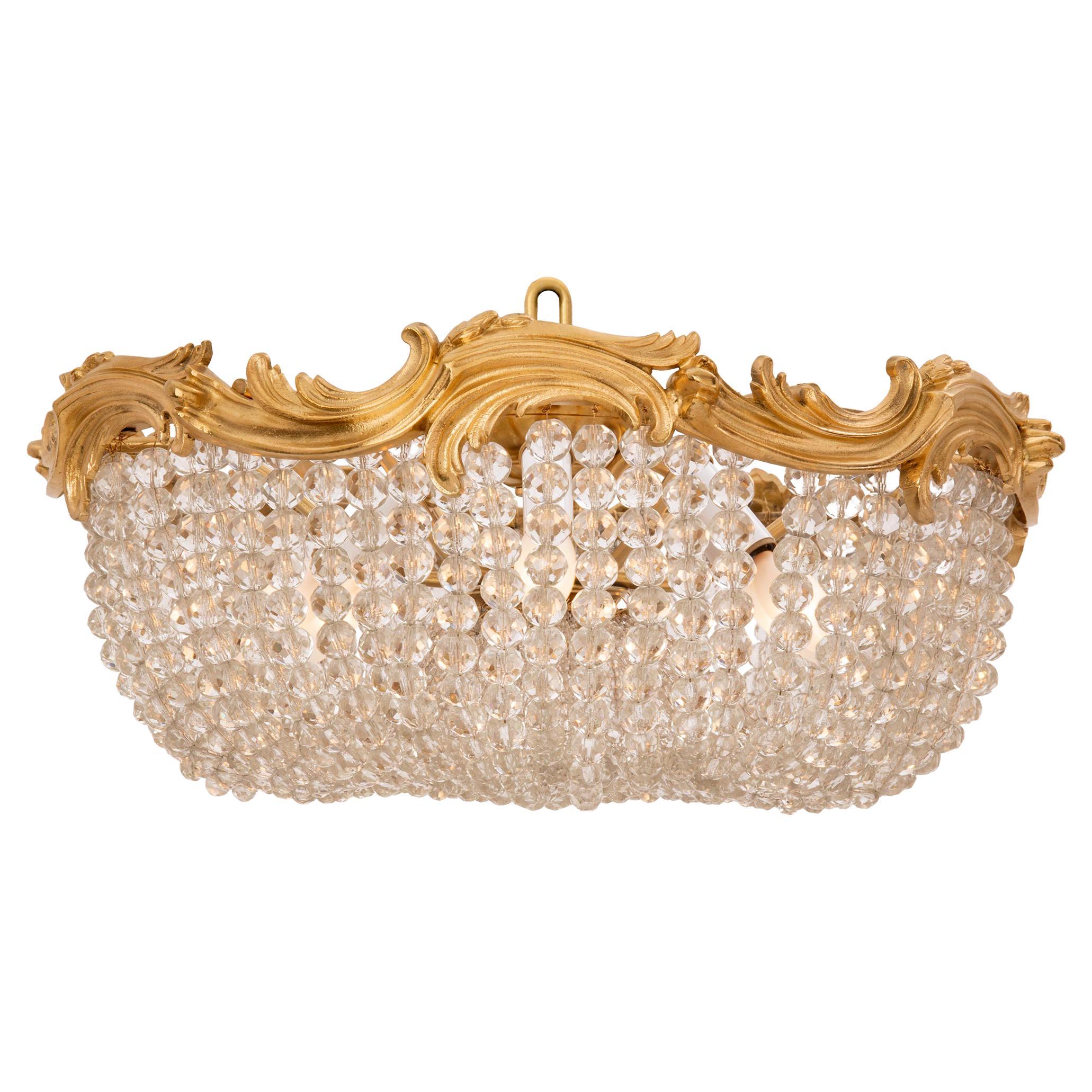 Lampadario Plafonnier francese del XIX secolo in stile Luigi XV con ormeggio e cristallo