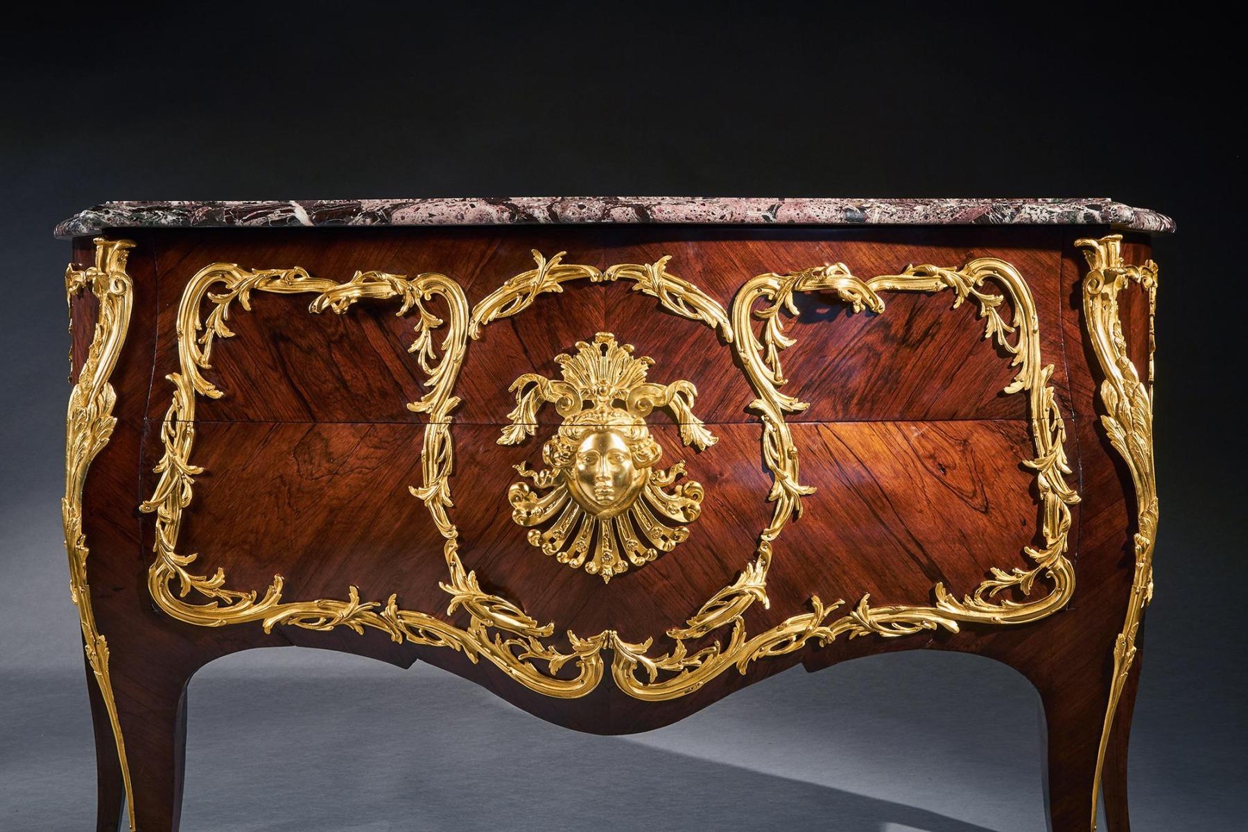 Commode de style Louis XV du 19ème siècle montée en bronze doré par Hopillart & Leroy Paris 3
