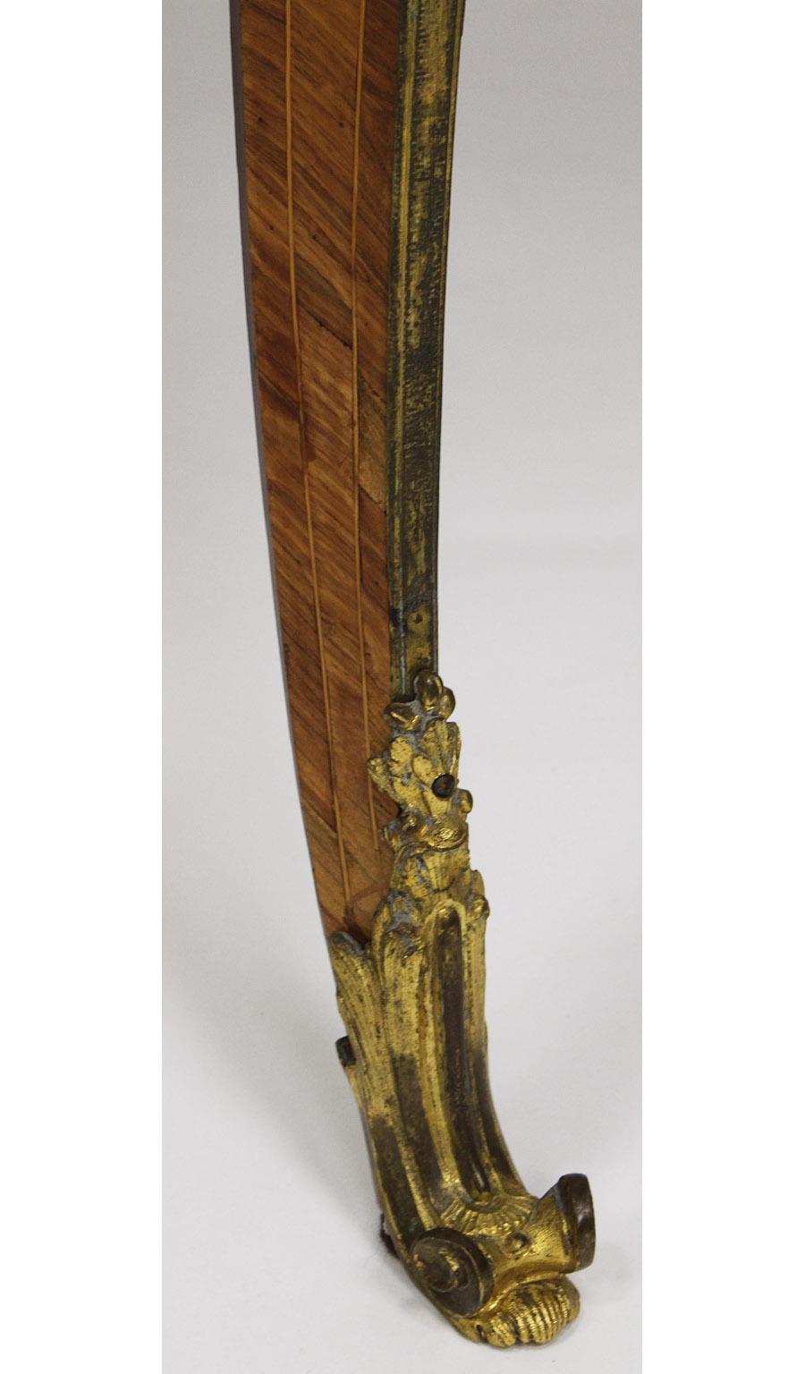 Console monté en bronze doré de style Louis XV du XIXe siècle, d'après Charles Cressent en vente 4