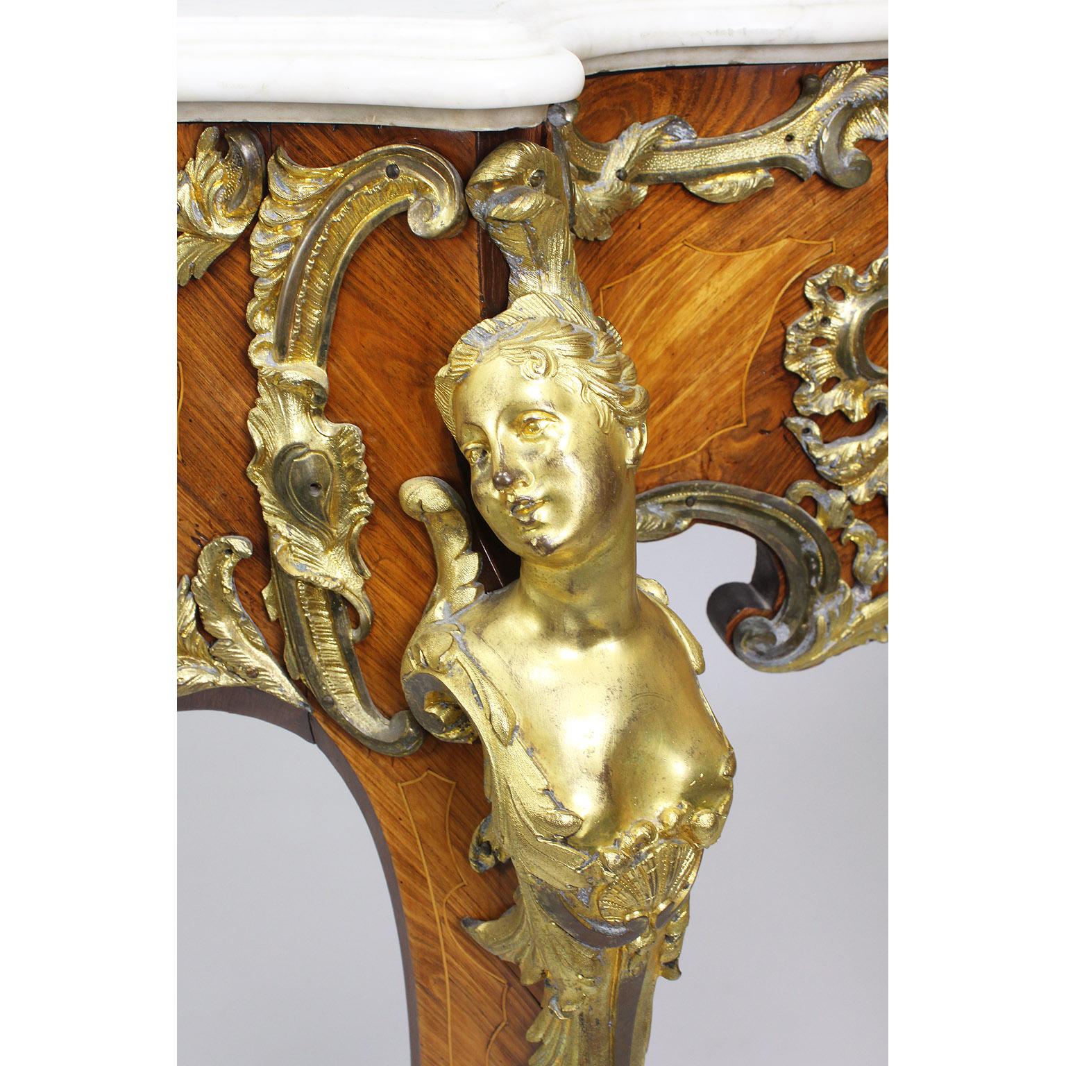 XIXe siècle Console monté en bronze doré de style Louis XV du XIXe siècle, d'après Charles Cressent en vente