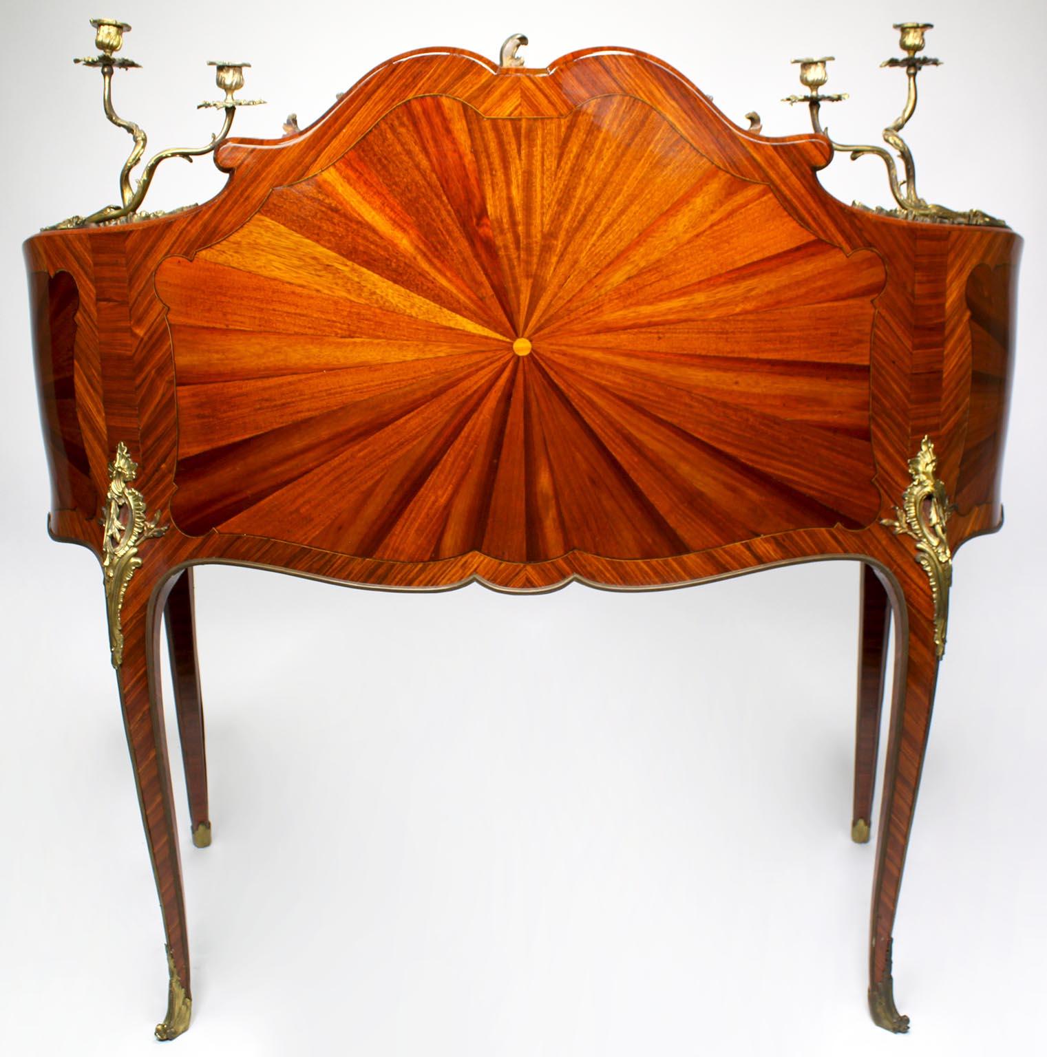 Bureau de secrétaire de dame de style Louis XV du 19ème siècle monté en bronze doré, Millet en vente 6