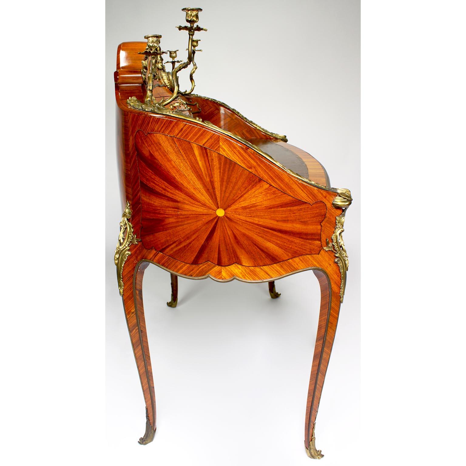 Bureau de secrétaire de dame de style Louis XV du 19ème siècle monté en bronze doré, Millet en vente 7