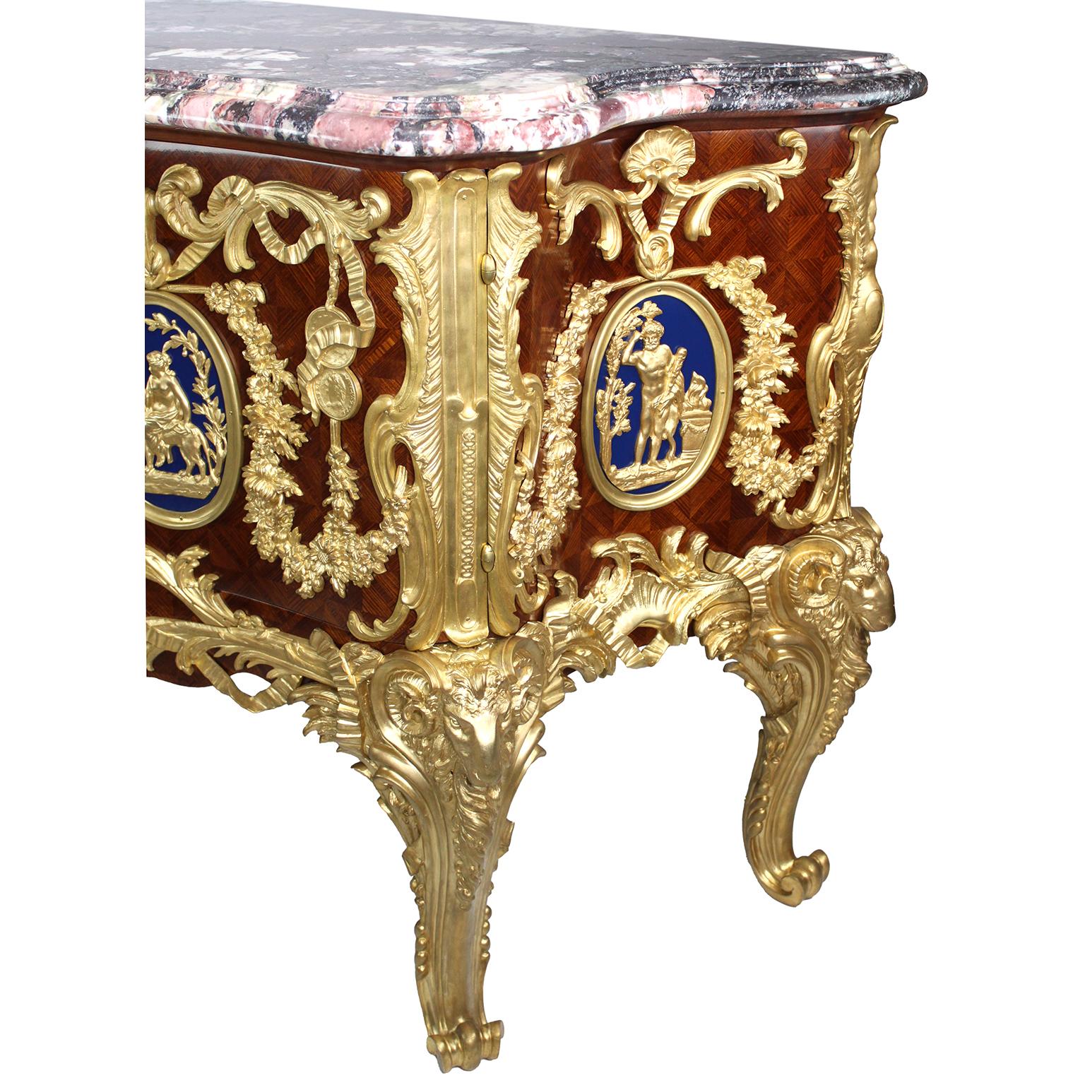 Commode Médallier francese del XIX secolo in stile Luigi XV con ormeggio in mogano in vendita 5