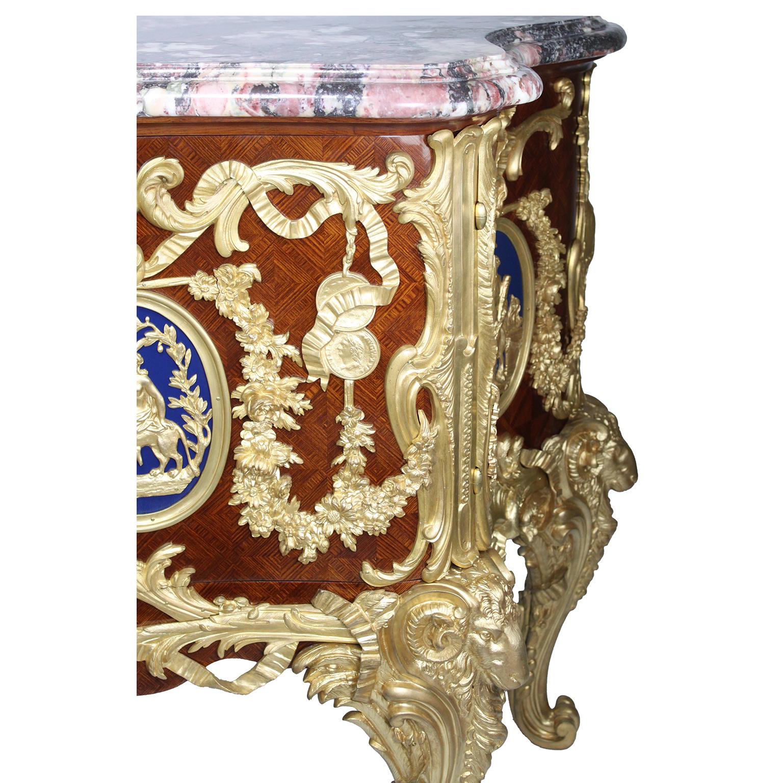 Commode Médallier francese del XIX secolo in stile Luigi XV con ormeggio in mogano in vendita 11