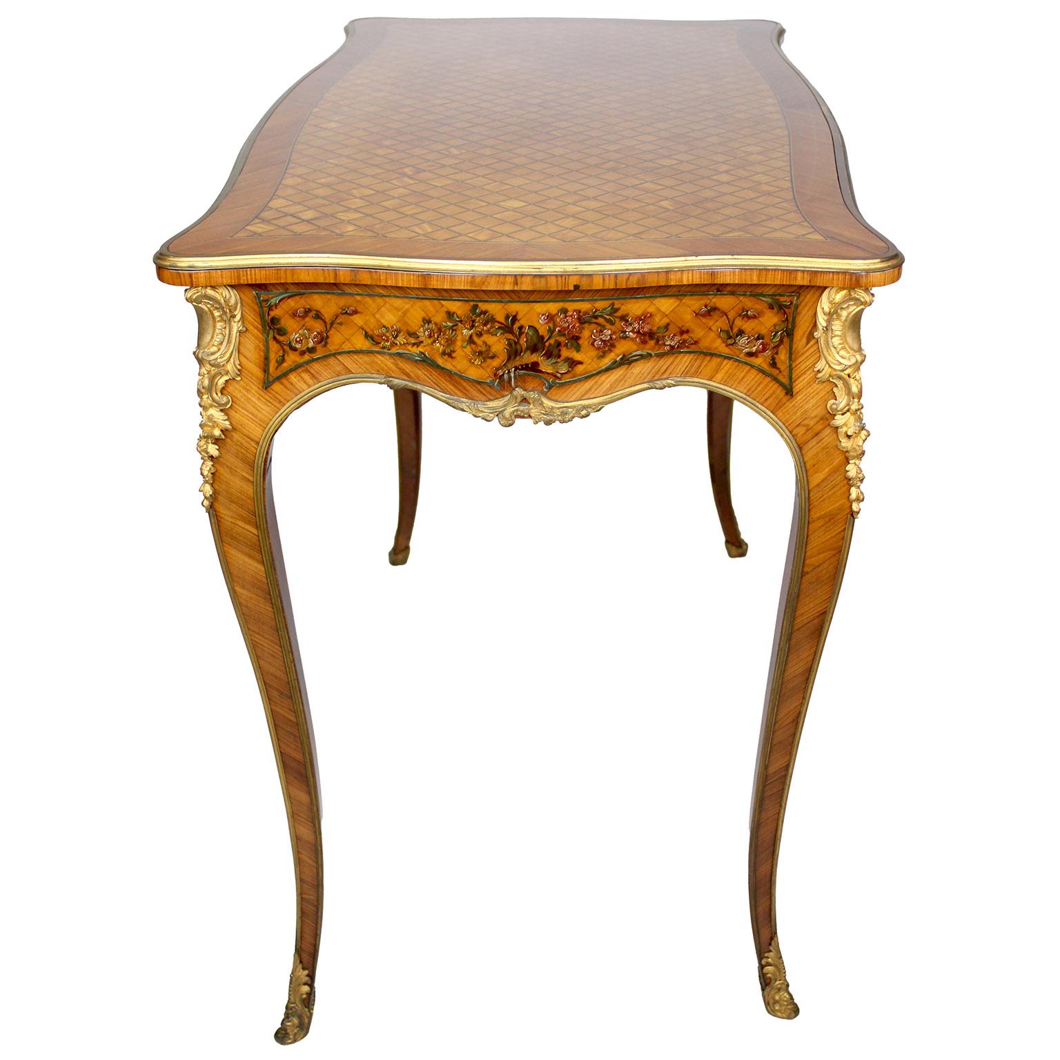 Scrivania francese del XIX secolo in stile Louis XV con ormeggio e Vernis Martin, Attr. Majorelle In condizioni buone in vendita a Los Angeles, CA