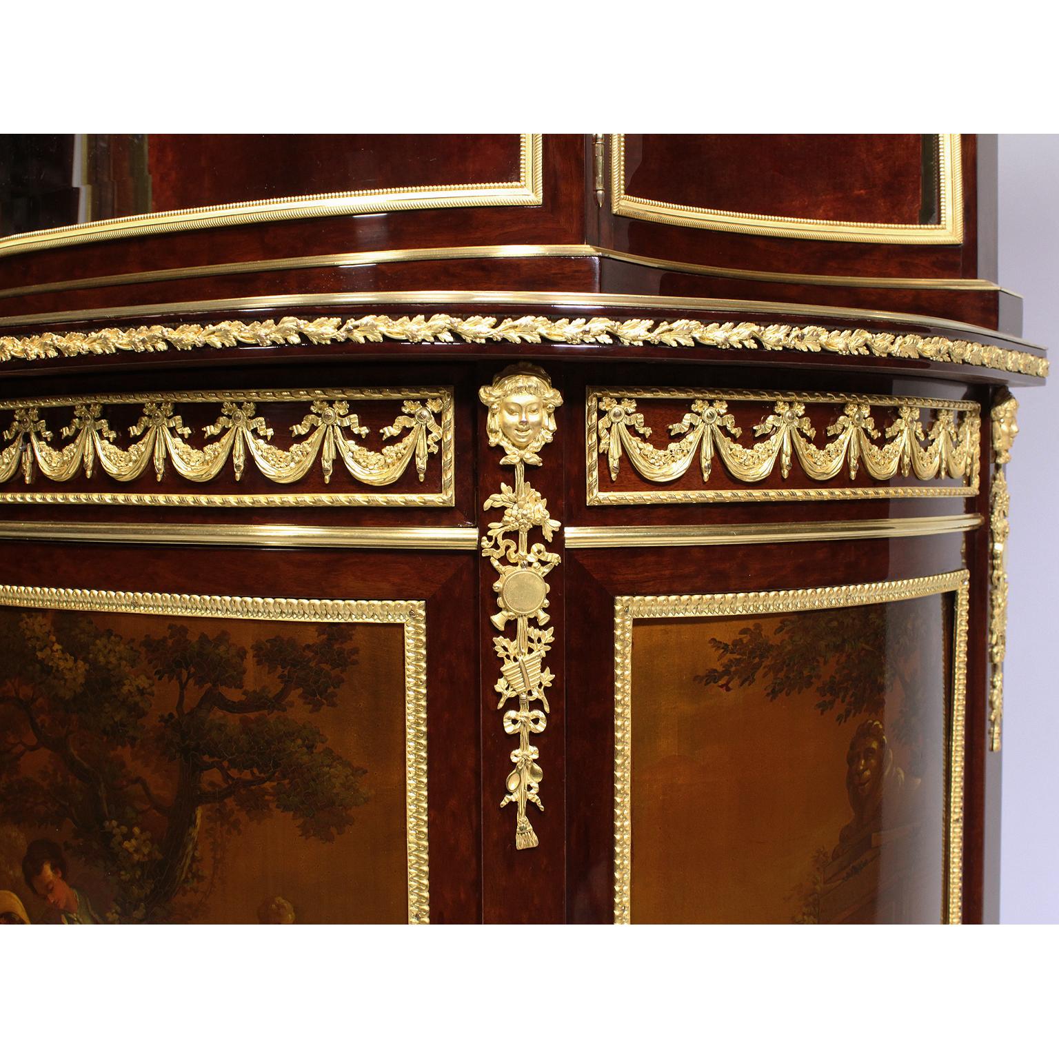 French Louis XV Style Ormolu and Vernis Martin Vitrine Attributed to F. Linke For Sale 4