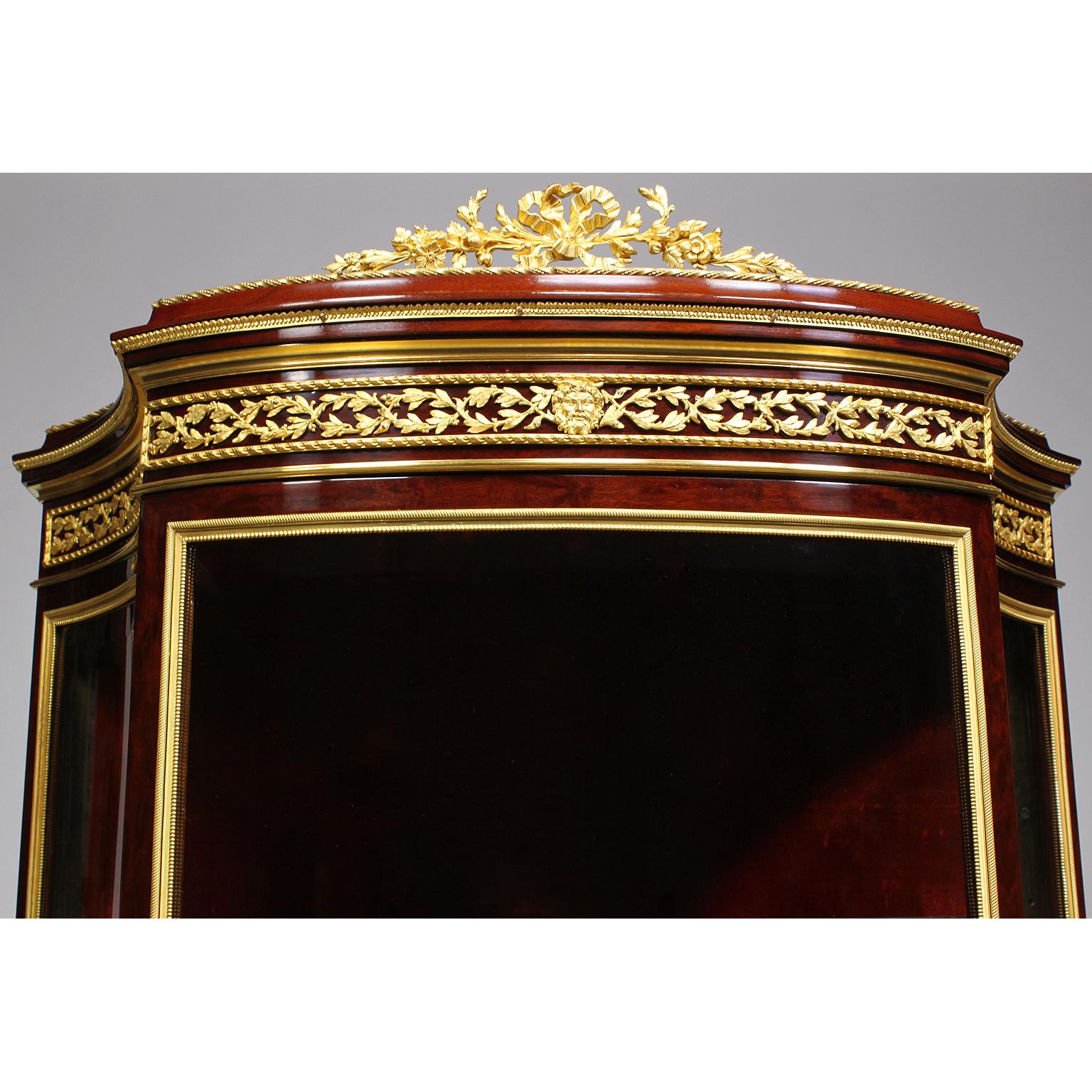 French Louis XV Style Ormolu and Vernis Martin Vitrine Attributed to F. Linke In Good Condition For Sale In Los Angeles, CA