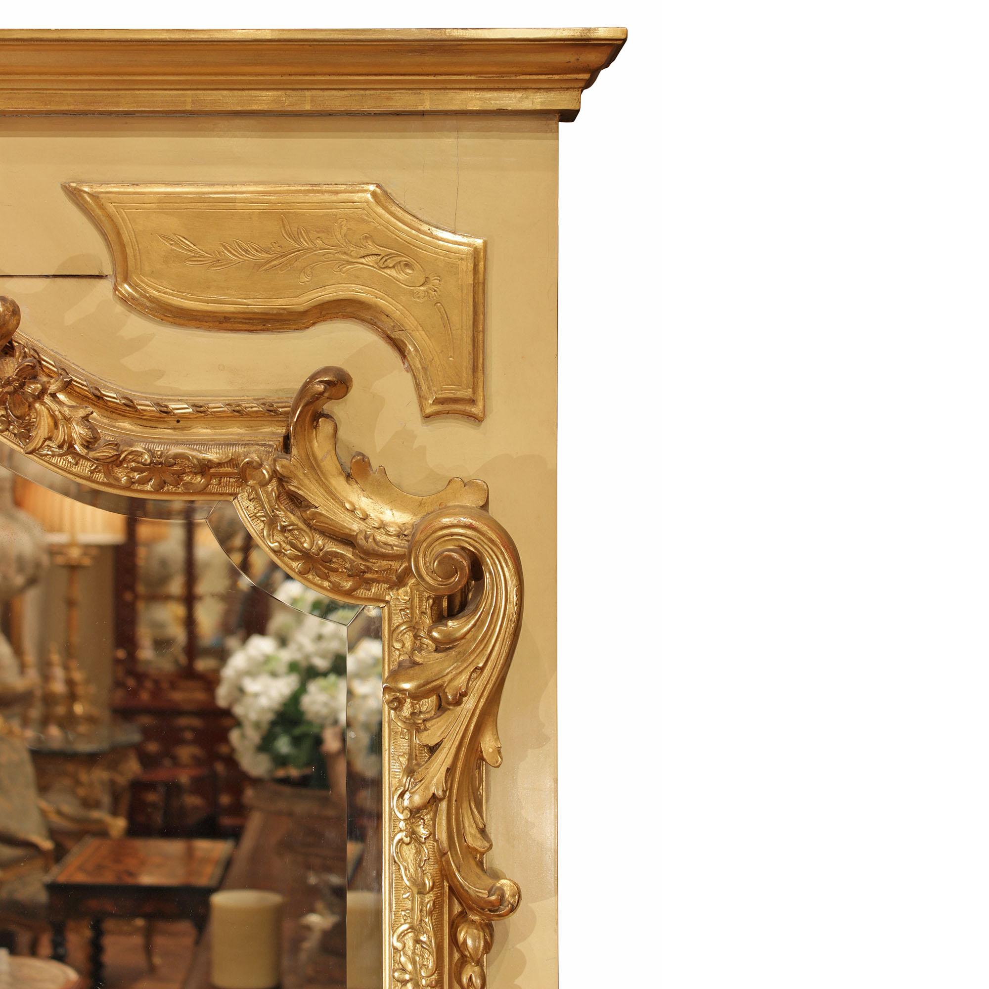 French 19th Century Louis XV Style Patinated and Giltwood Mirror In Good Condition For Sale In West Palm Beach, FL