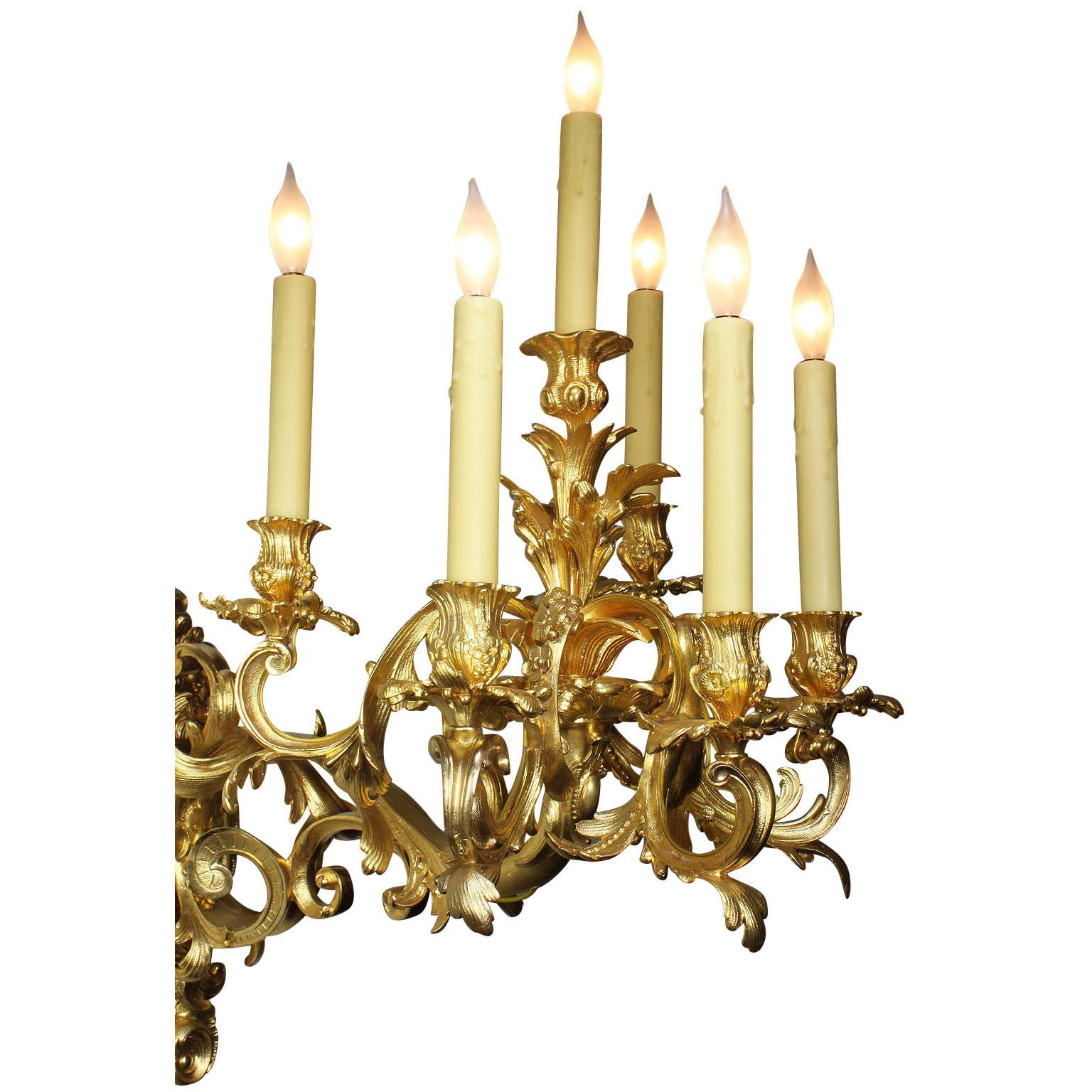 French 19th Century Louis XV Style Rococo Gilt-Bronze Wall Lights Sconces, Pair For Sale 4