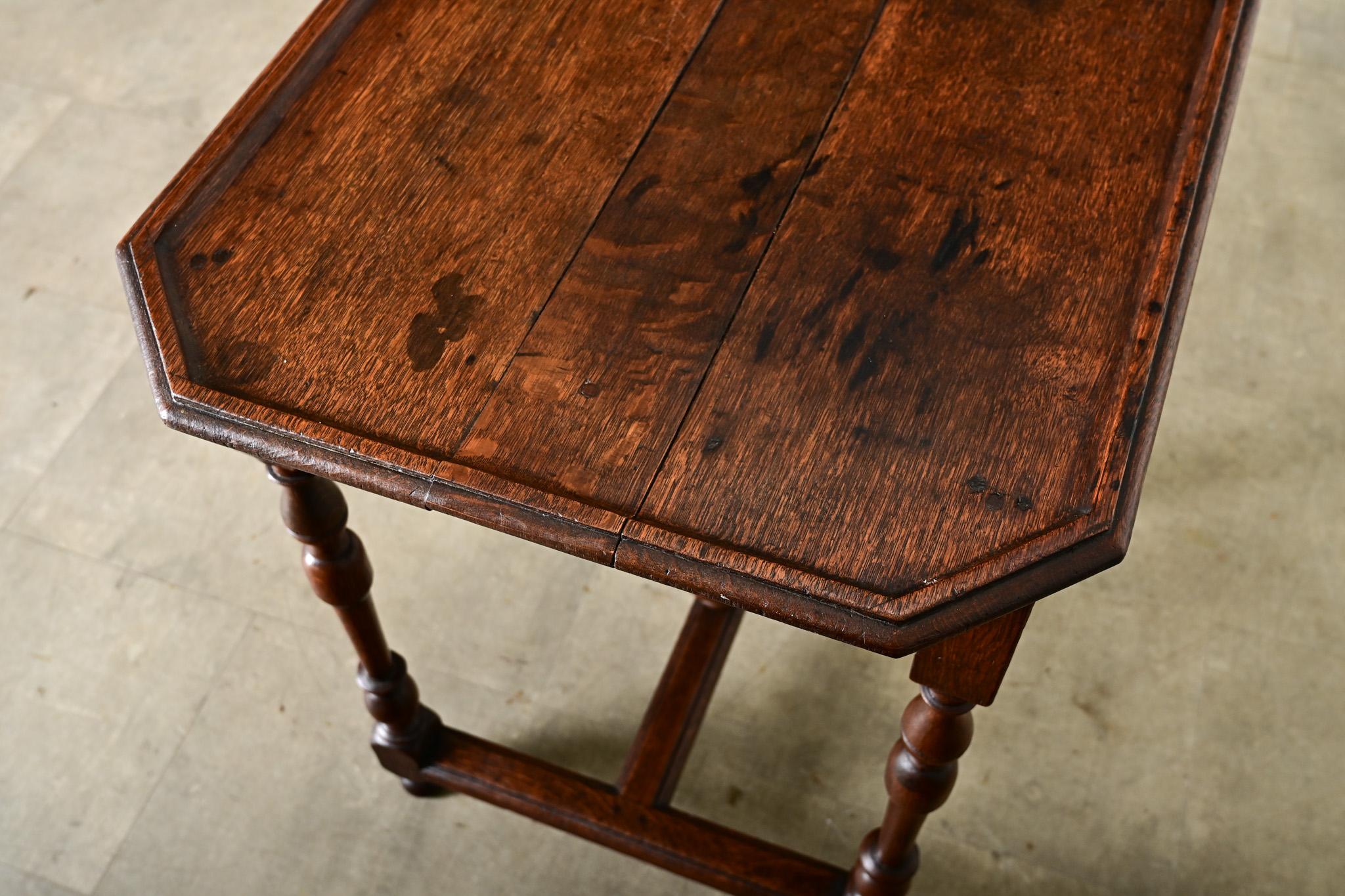 Französischer Beistelltisch im Louis-XV-Stil des 19. im Angebot 5