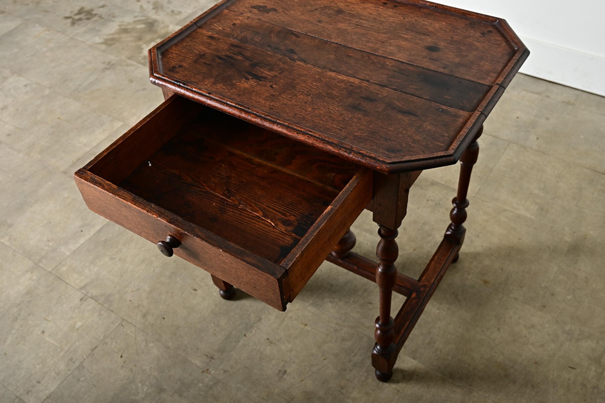 Französischer Beistelltisch im Louis-XV-Stil des 19. im Angebot 2