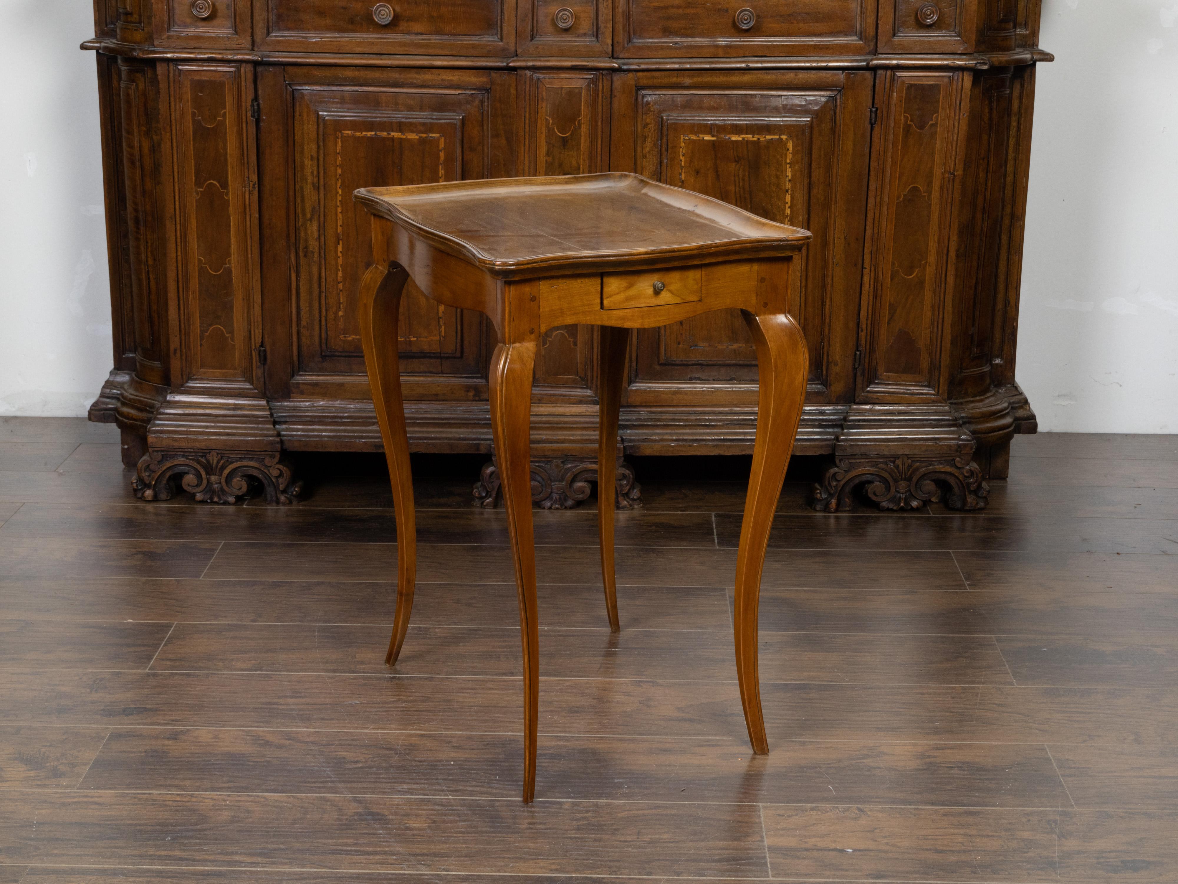 Carved French 19th Century Louis XV Style Walnut Side Table with Serpentine Tray Top For Sale