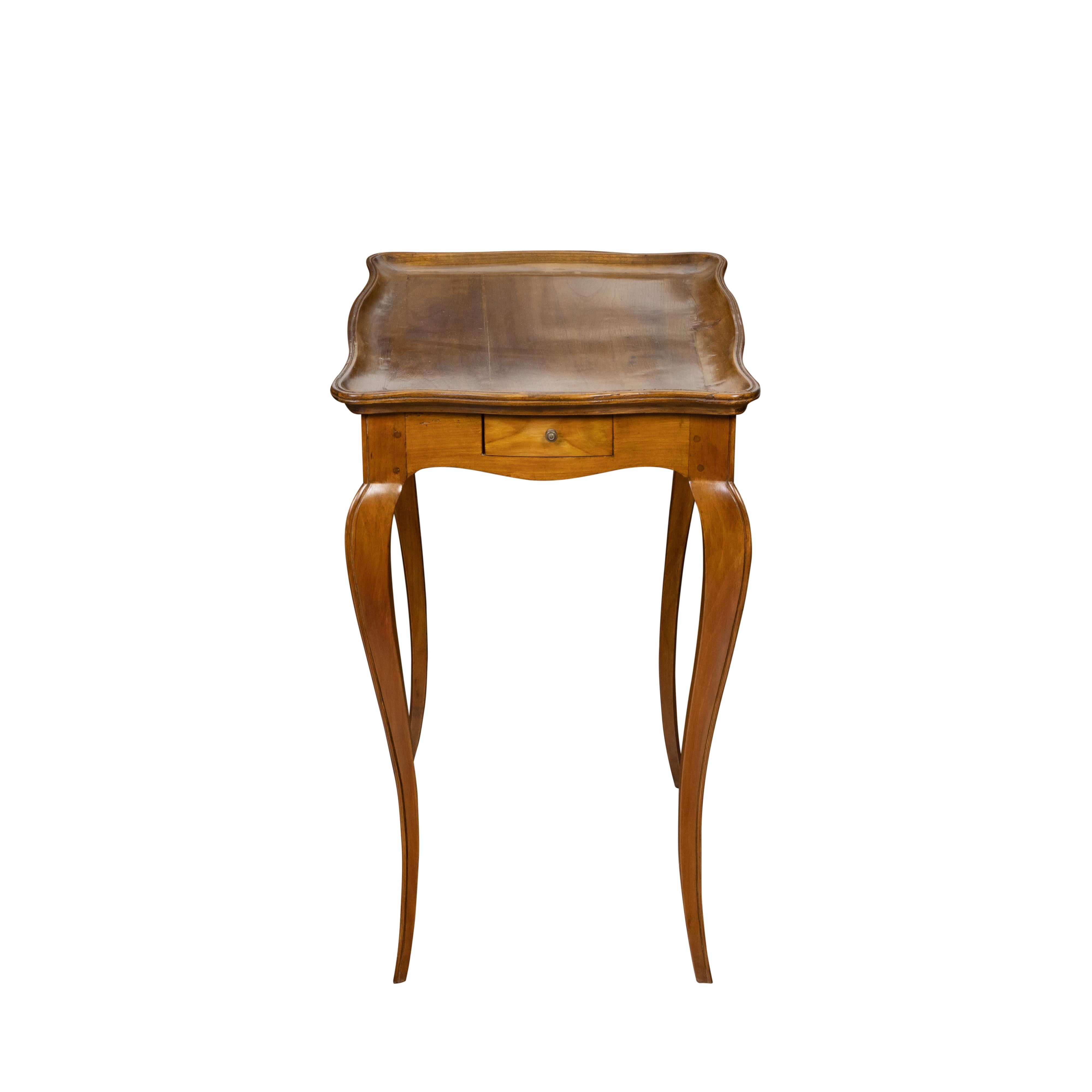 French 19th Century Louis XV Style Walnut Side Table with Serpentine Tray Top For Sale