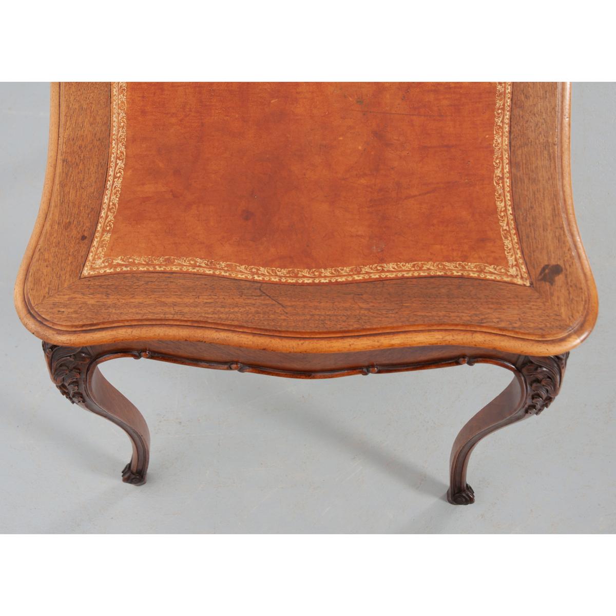 French 19th Century Louis XV-Style Writing Desk In Good Condition In Baton Rouge, LA