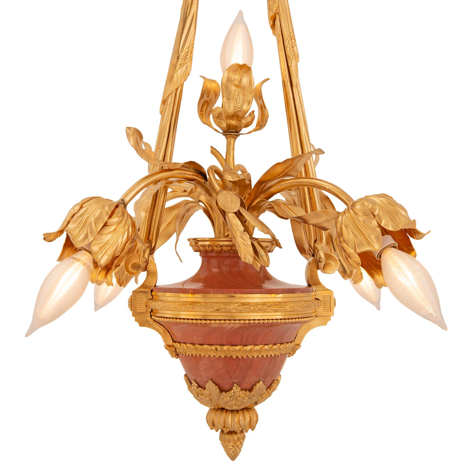 Similoro Lampadario francese del XIX secolo Luigi XVI, periodo Belle Époque, in ormolu e marmo in vendita