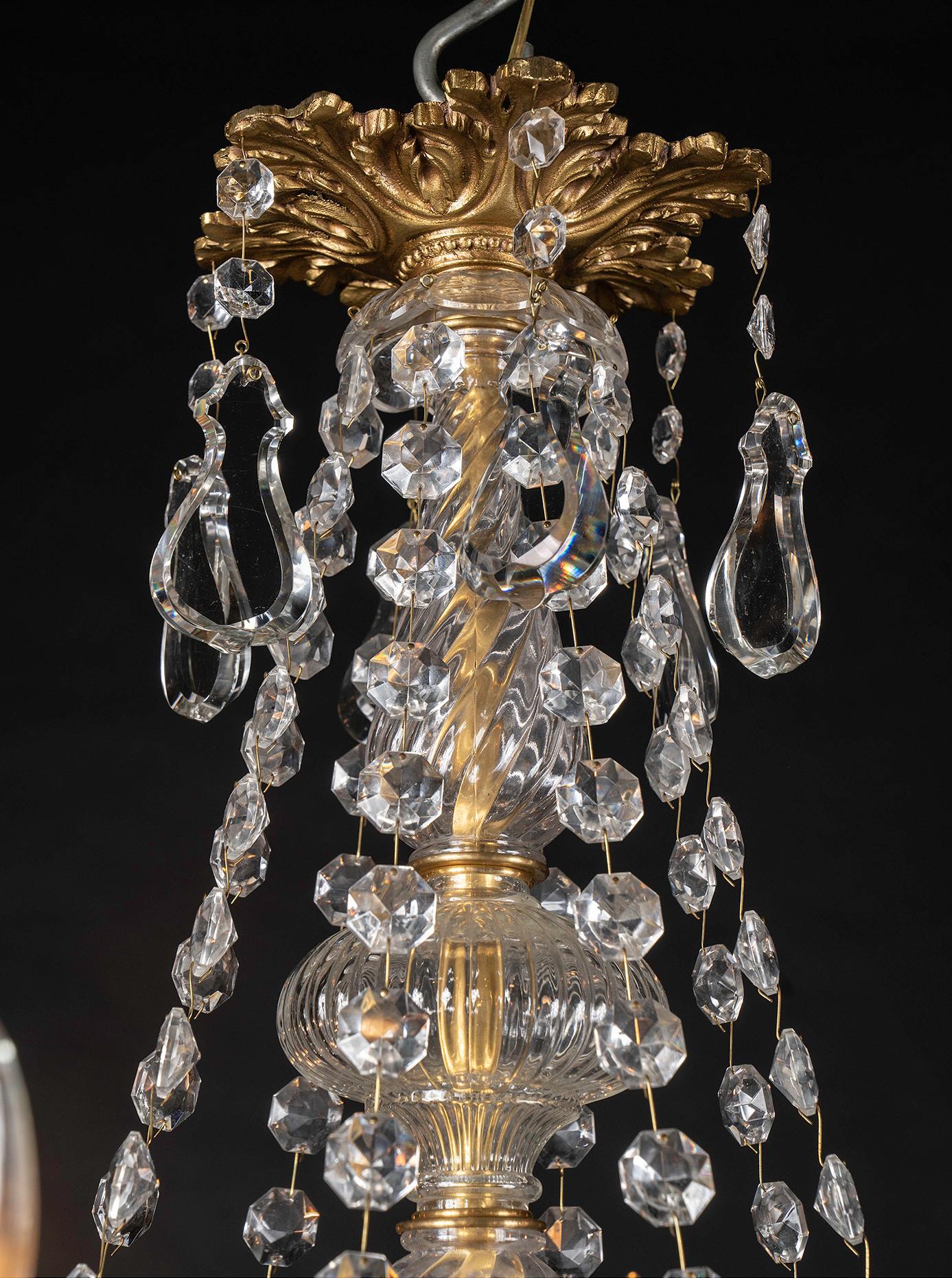 Francese French 19th Century Louis XVI Bronze and Crystal Chandelier in vendita