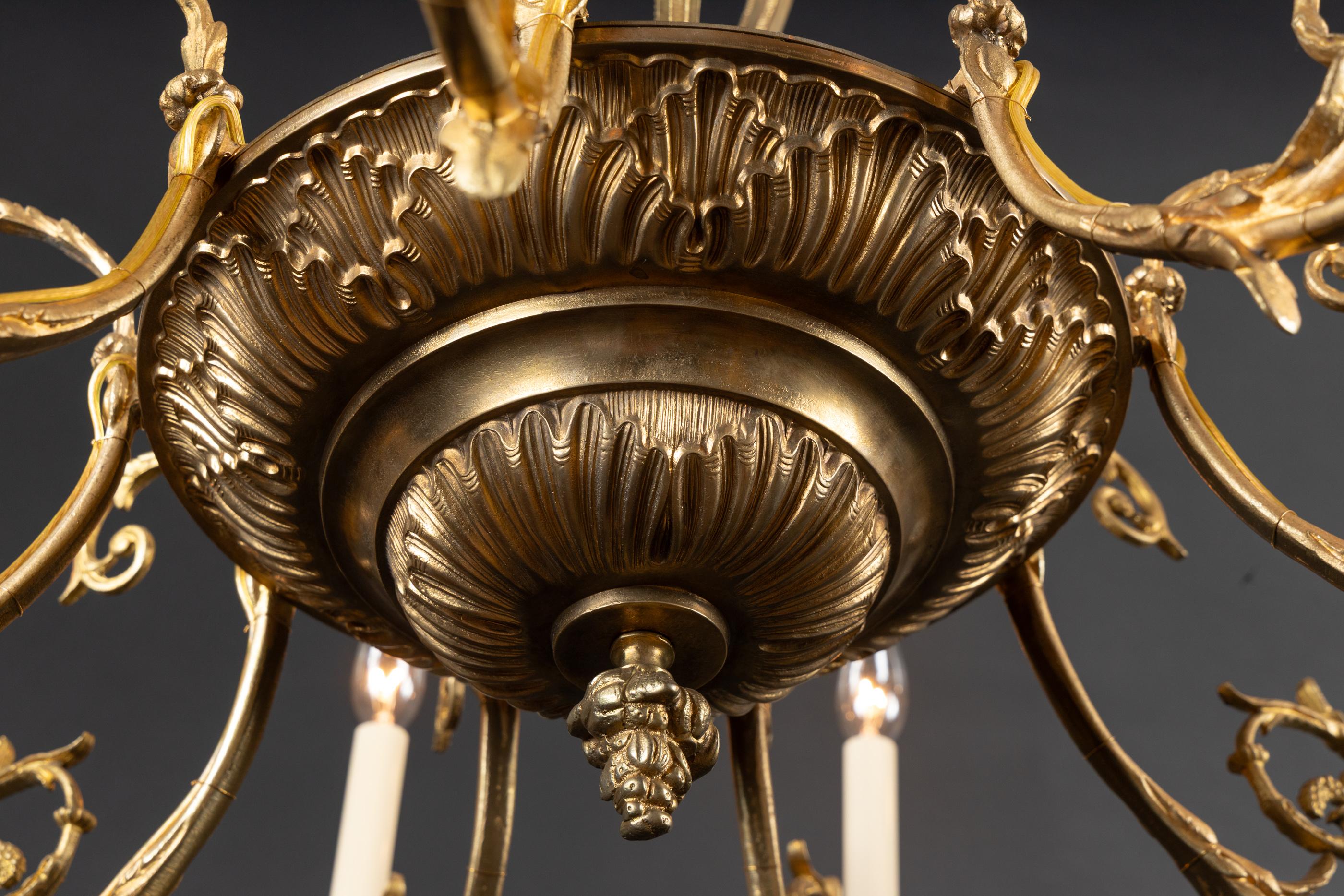 Araña francesa de bronce Luis XVI del siglo XIX con cabezas de carnero Francés en venta