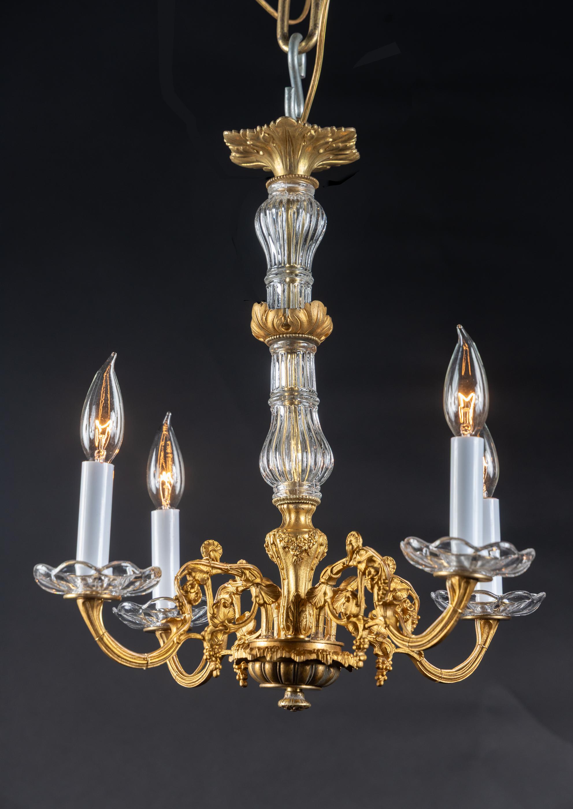 French 19th Century Louis XVI Bronze d'Ore and Crystal Chandelier en vente 1
