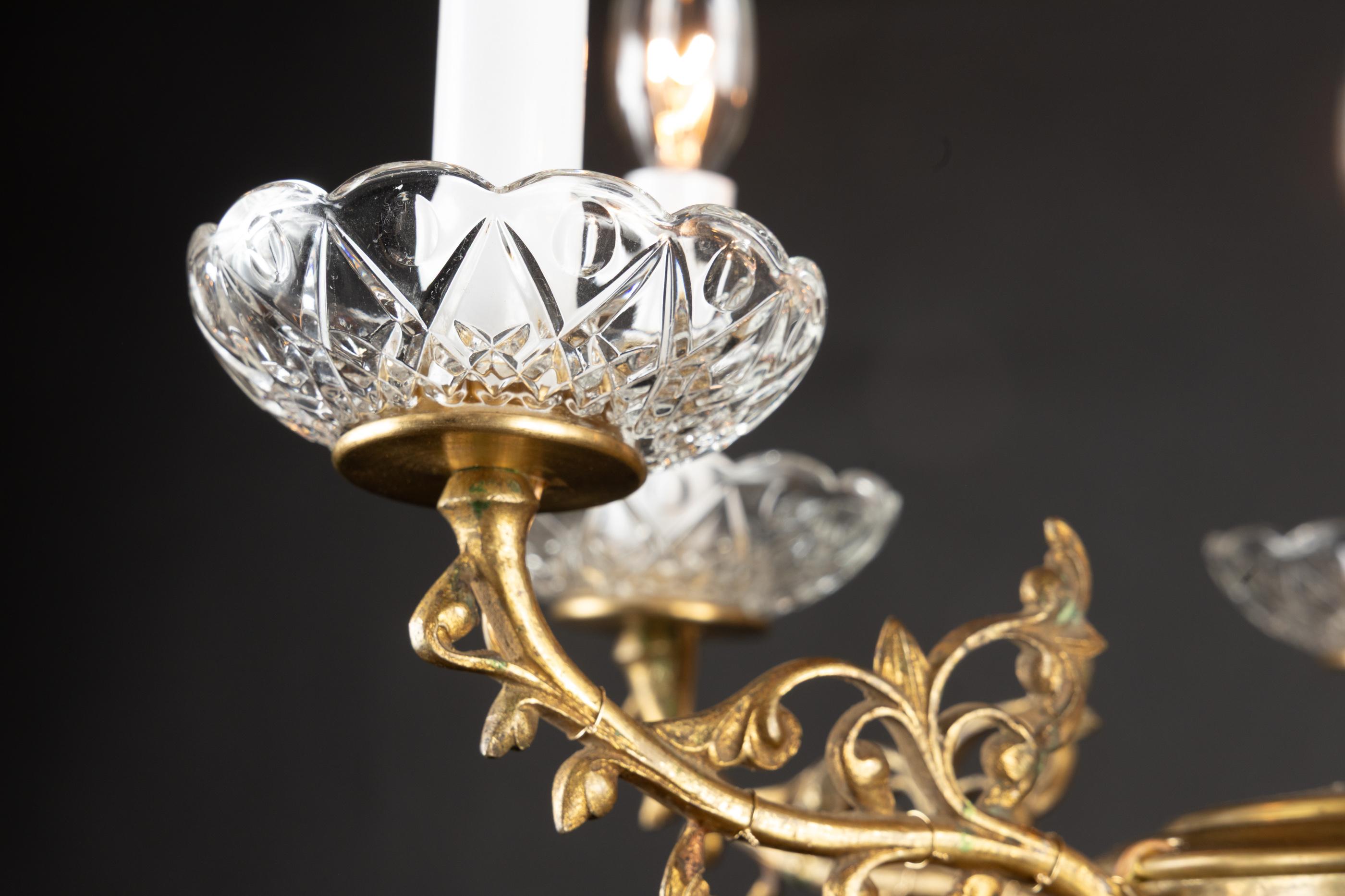 XIXe siècle French 19th Century Louis XVI Bronze d’Ore, Red and Clear Crystal Chandelier en vente