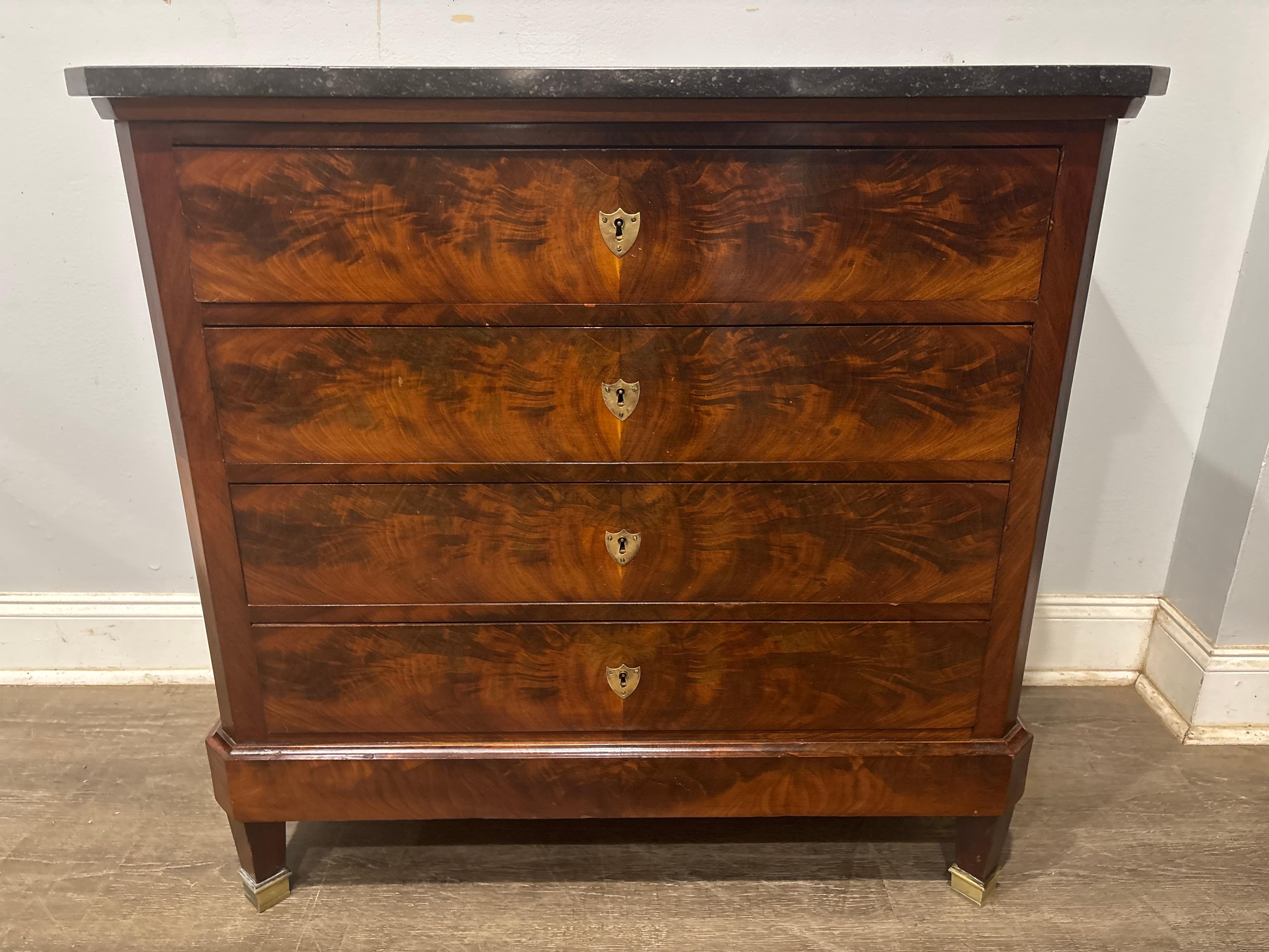 Luigi XVI French 19th Century Louis XVI Commode in vendita