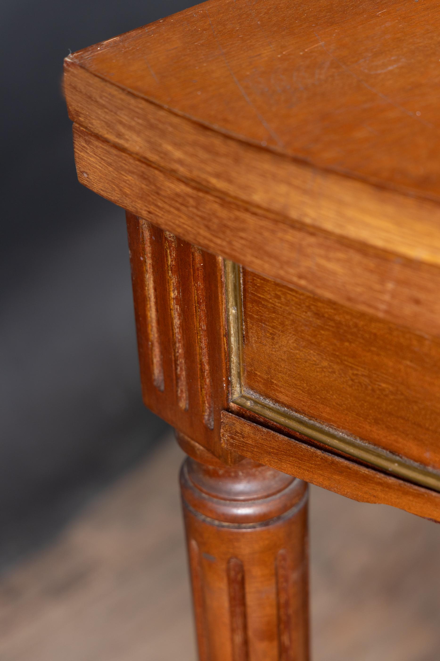 Table à cartes Demi-Lune Louis XVI du 19ème siècle en vente 6