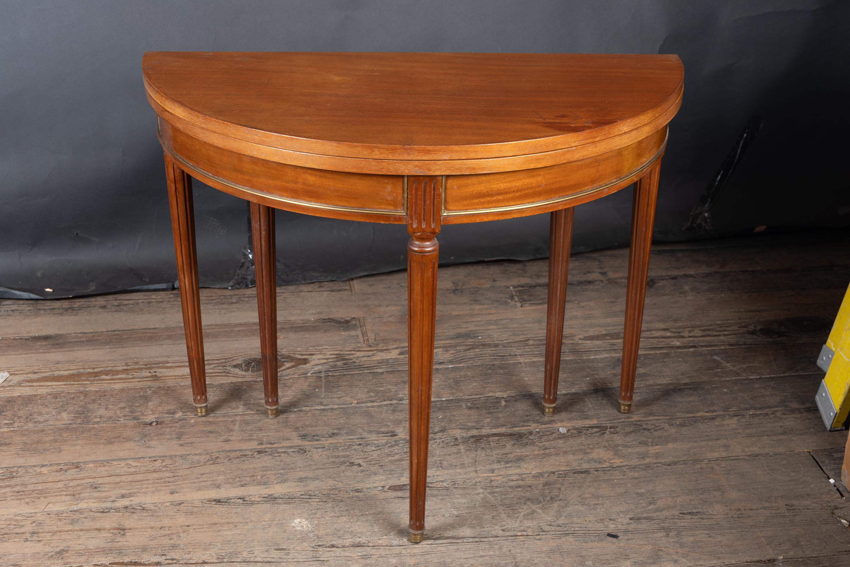 Table à cartes Demi-Lune Louis XVI du 19ème siècle en vente 7