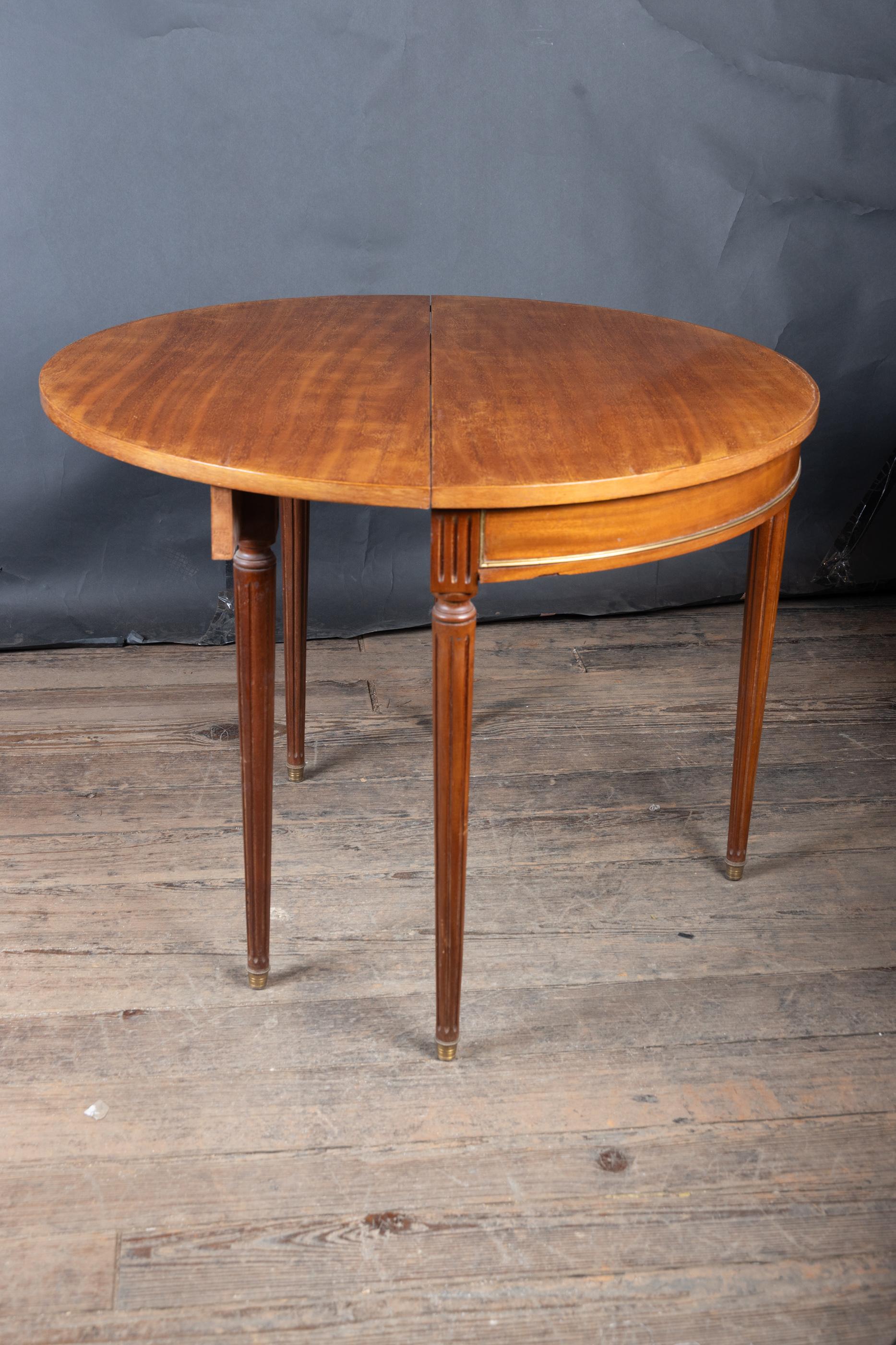 Français Table à cartes Demi-Lune Louis XVI du 19ème siècle en vente