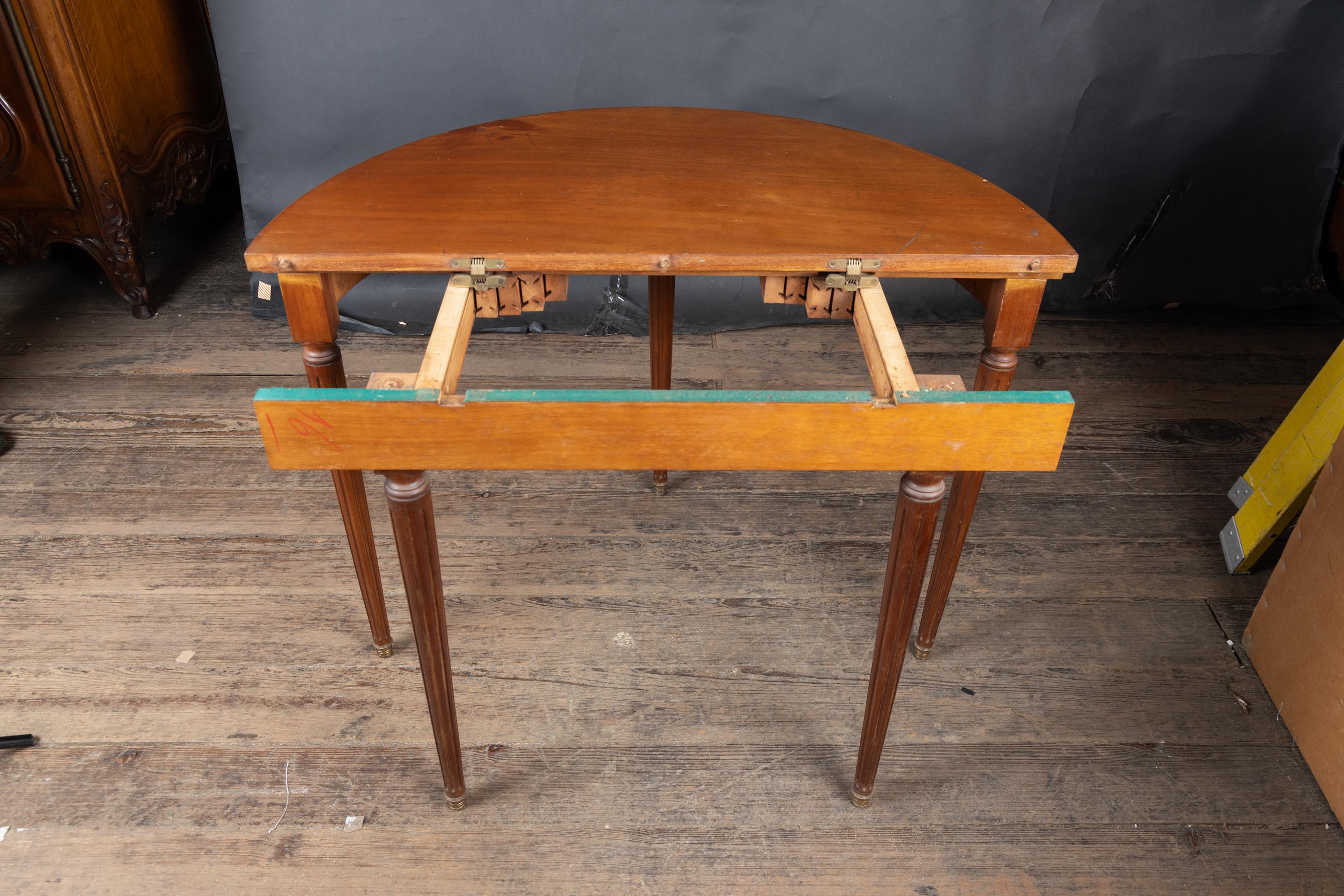 Table à cartes Demi-Lune Louis XVI du 19ème siècle en vente 1