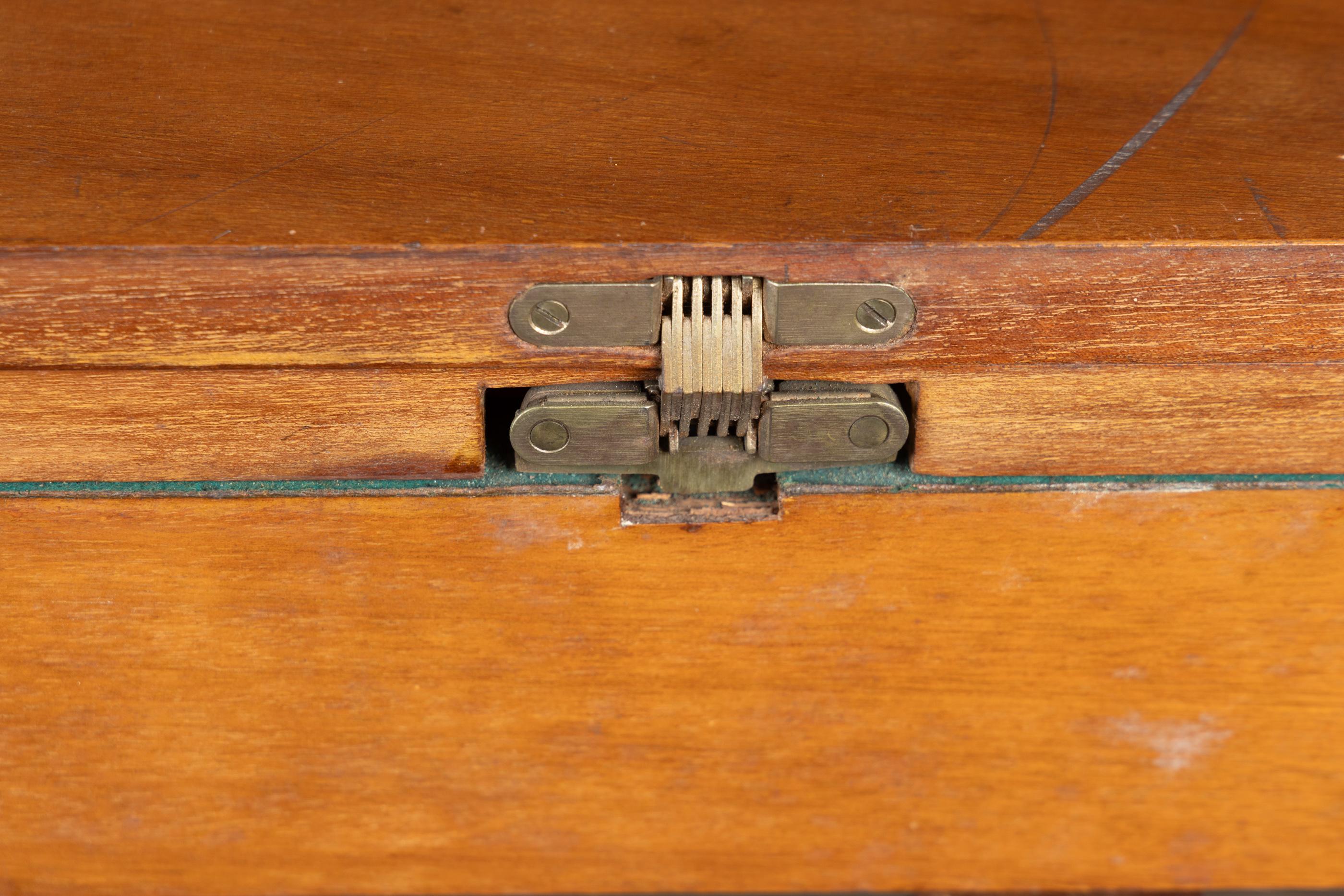 Table à cartes Demi-Lune Louis XVI du 19ème siècle en vente 3