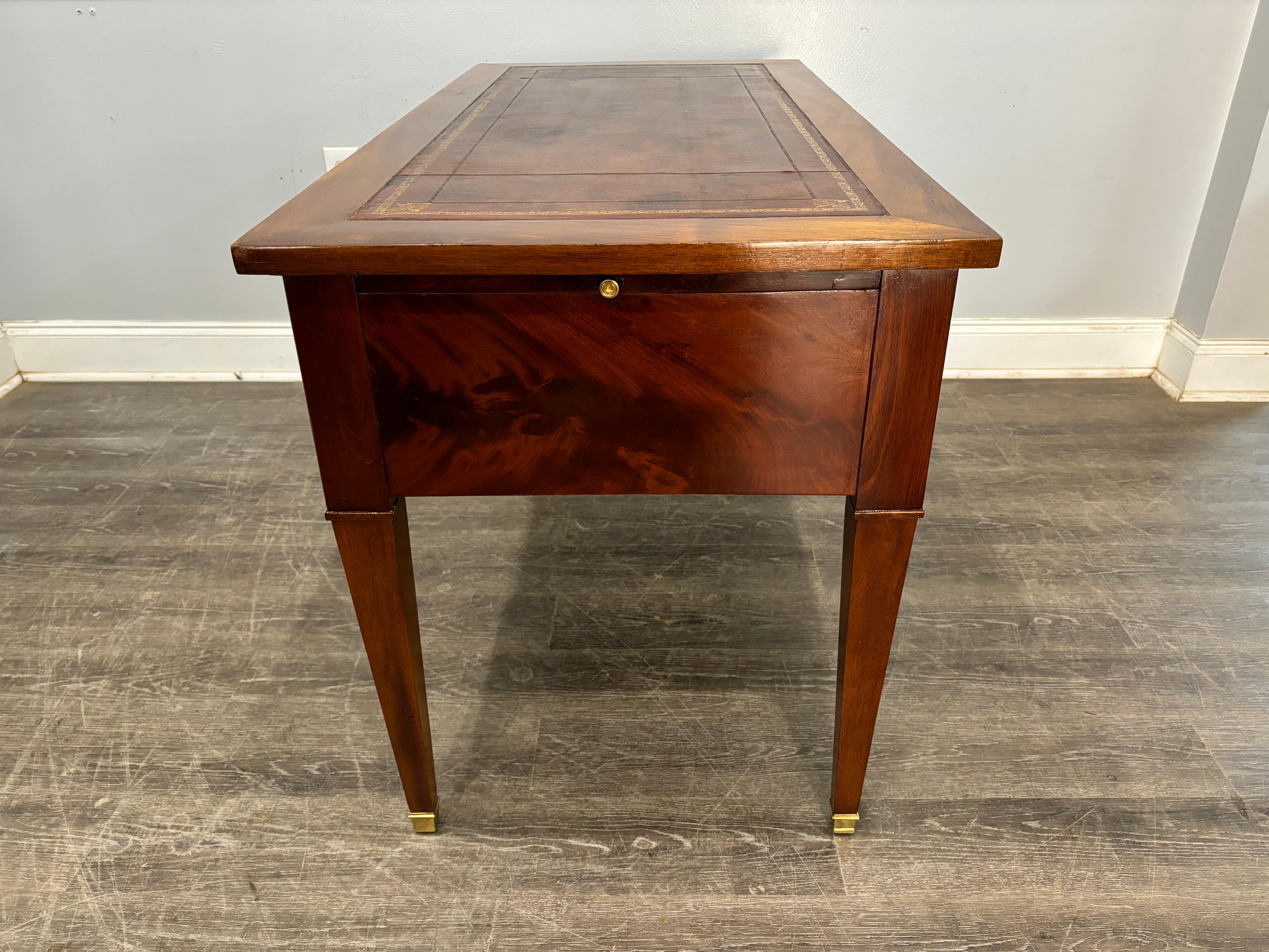 French 19th Century Louis XVI Desk For Sale 6