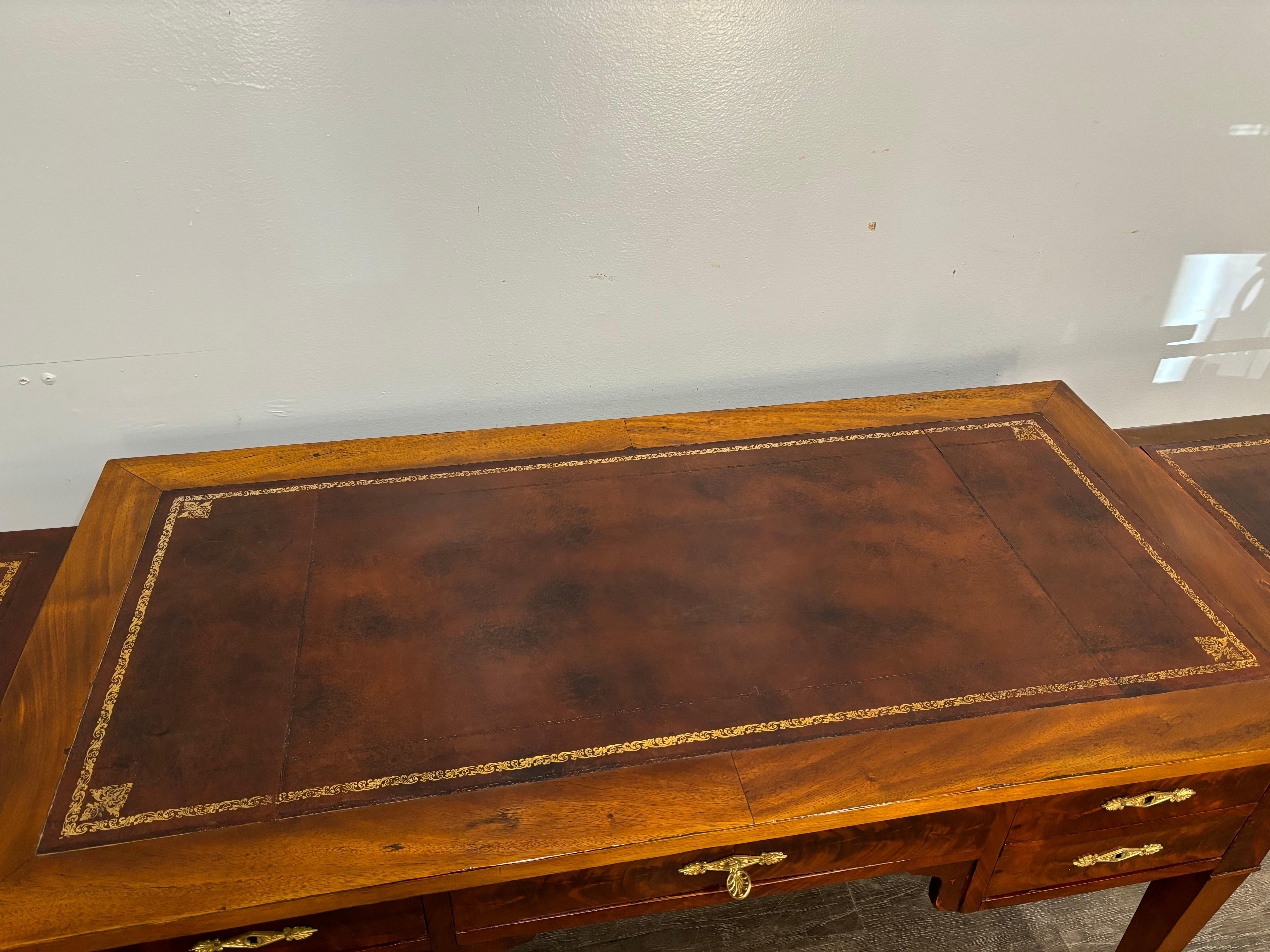 French 19th Century Louis XVI Desk In Good Condition For Sale In Stockbridge, GA