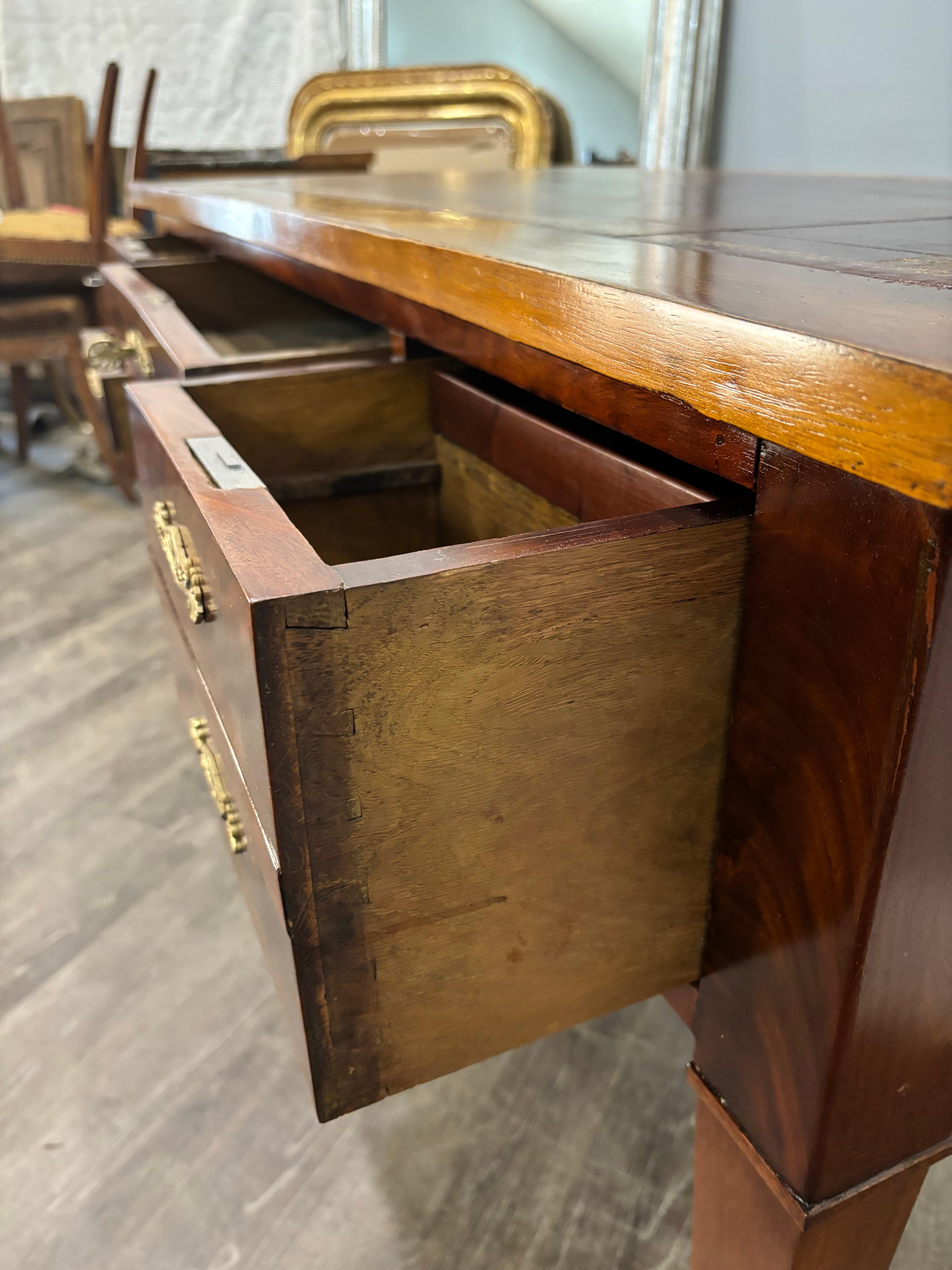 French 19th Century Louis XVI Desk For Sale 5