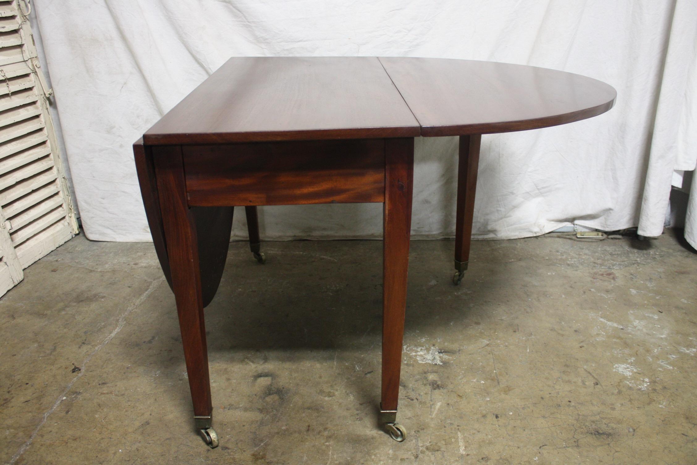 Mahogany French 19th Century Louis XVI Drop-Leaf Table For Sale