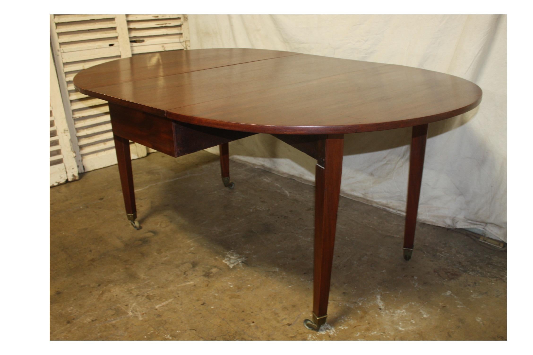 French 19th Century Louis XVI Drop-Leaf Table For Sale 4