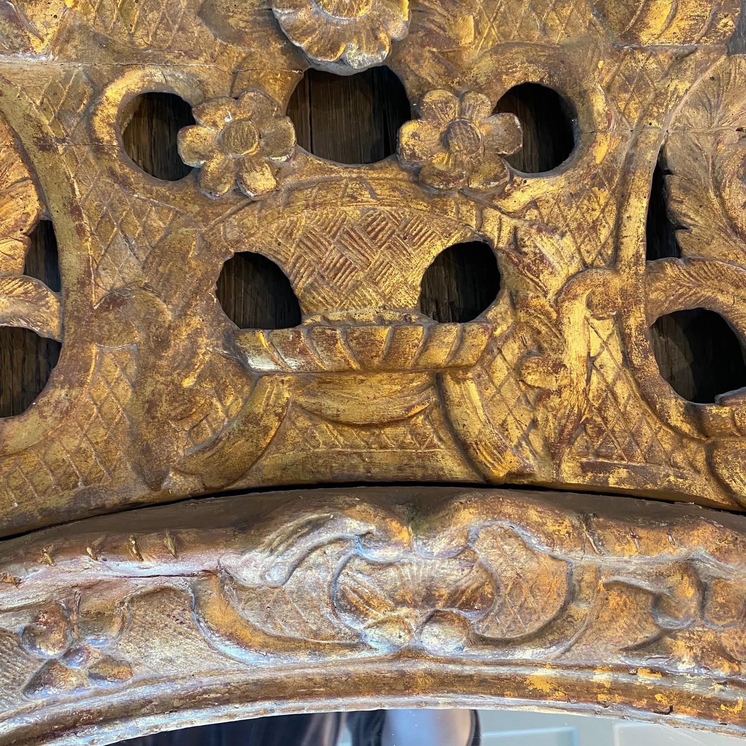 Miroir de mariage en bois doré Louis XVI du 19ème siècle en vente 1