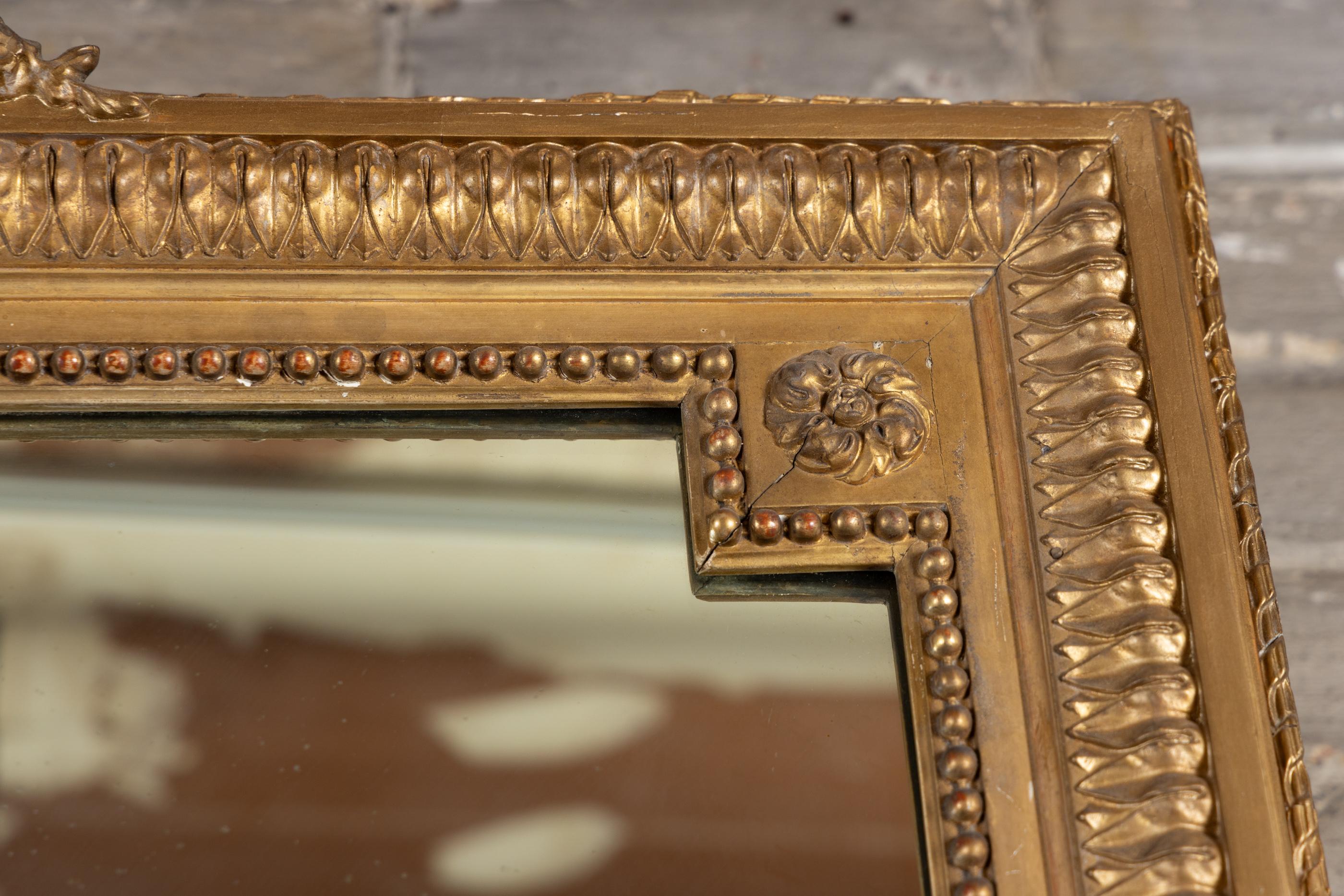 Feuille d'or Miroir à feuilles d'or Louis XVI du 19ème siècle à décor de feuillages en vente