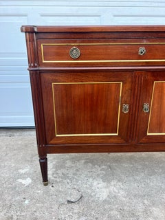 Französisches zweitüriges Buffet aus Mahagoni im Louis-XVI-Stil aus dem 19. Jahrhundert