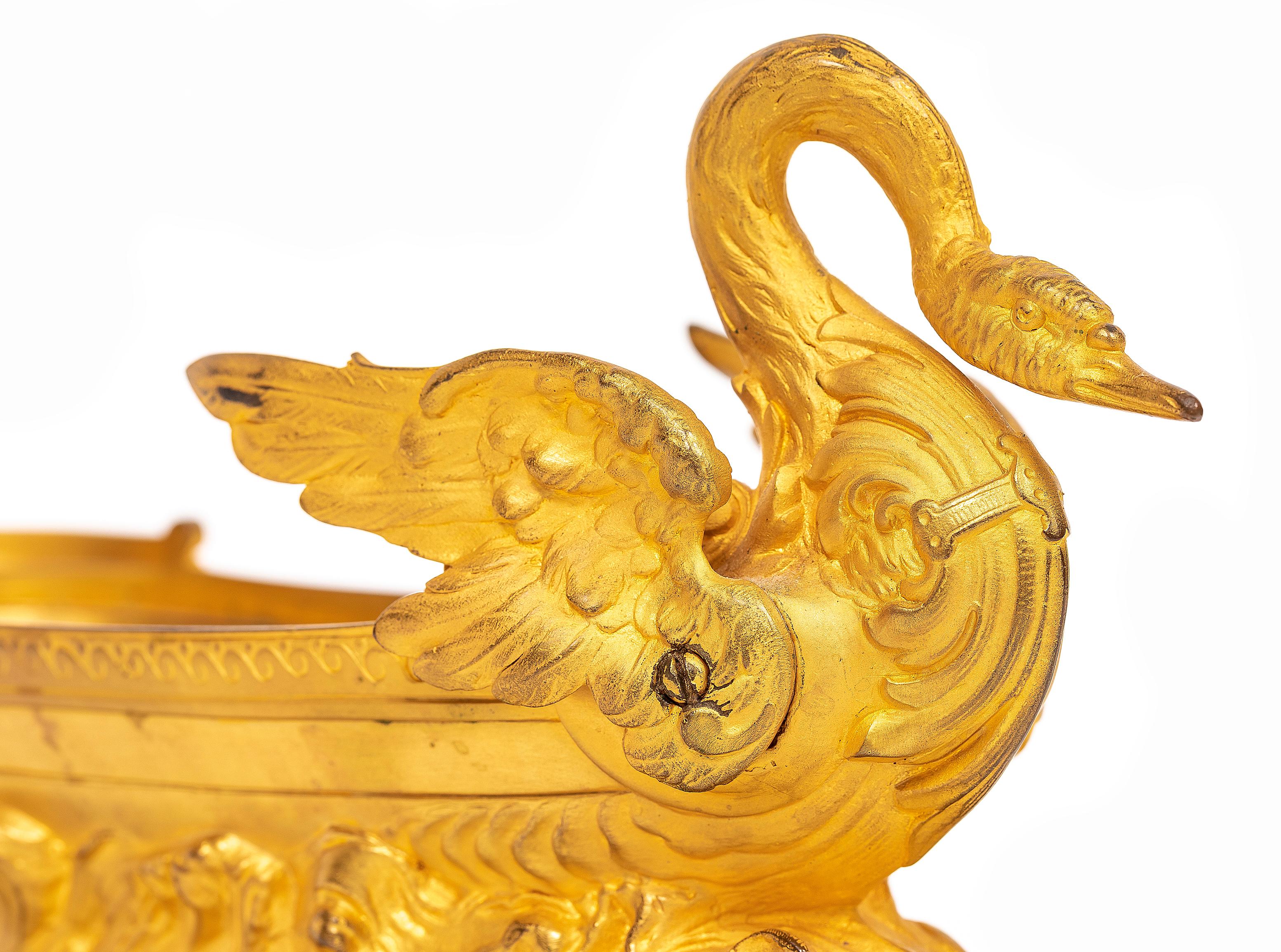 Französisch 19. Jahrhundert Louis XVI Ormolu und Malachit Centerpiece w / Cherub + Swan im Angebot 6