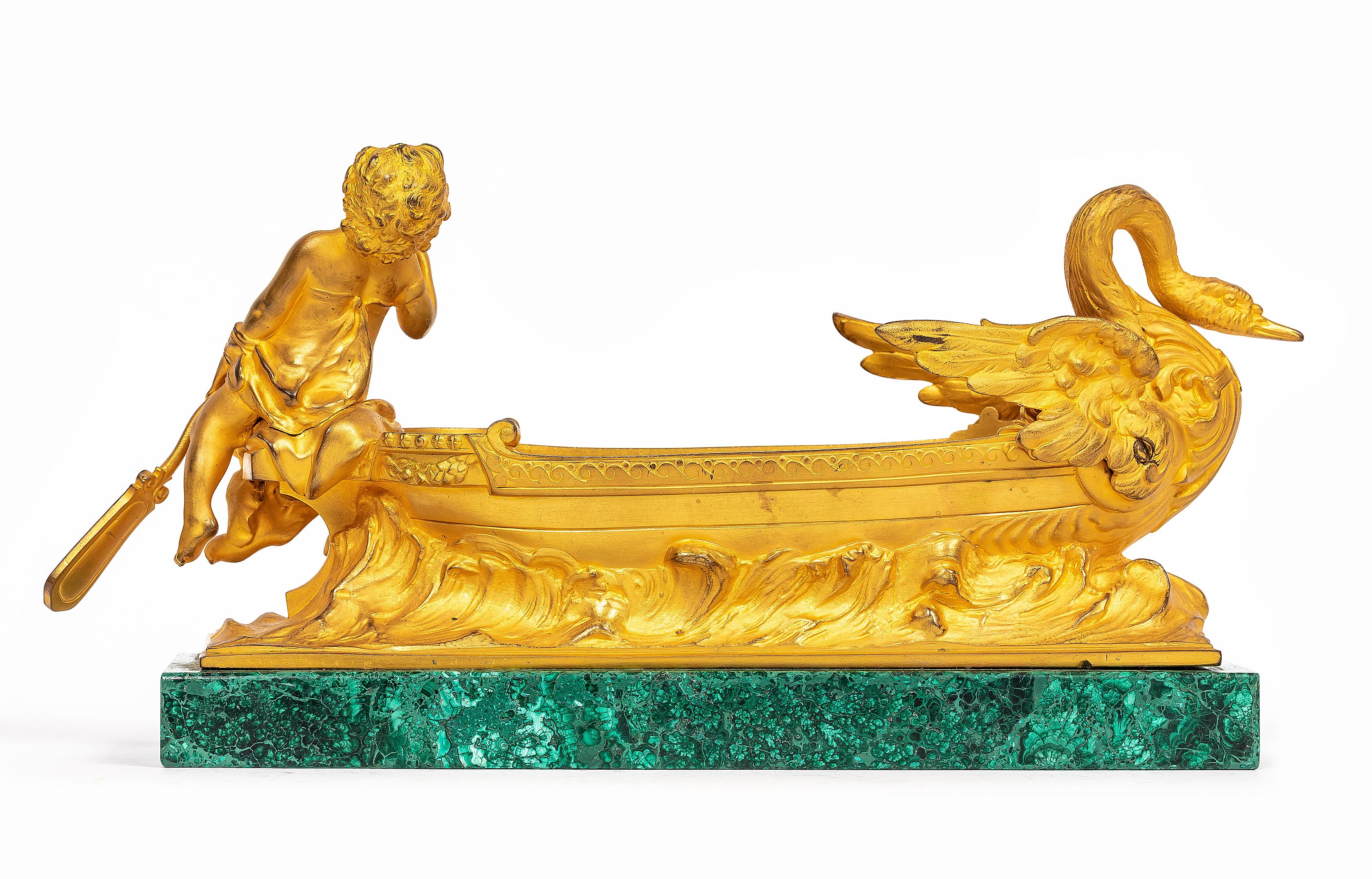 Französisch 19. Jahrhundert Louis XVI Ormolu und Malachit Centerpiece w / Cherub + Swan (Handgeschnitzt) im Angebot