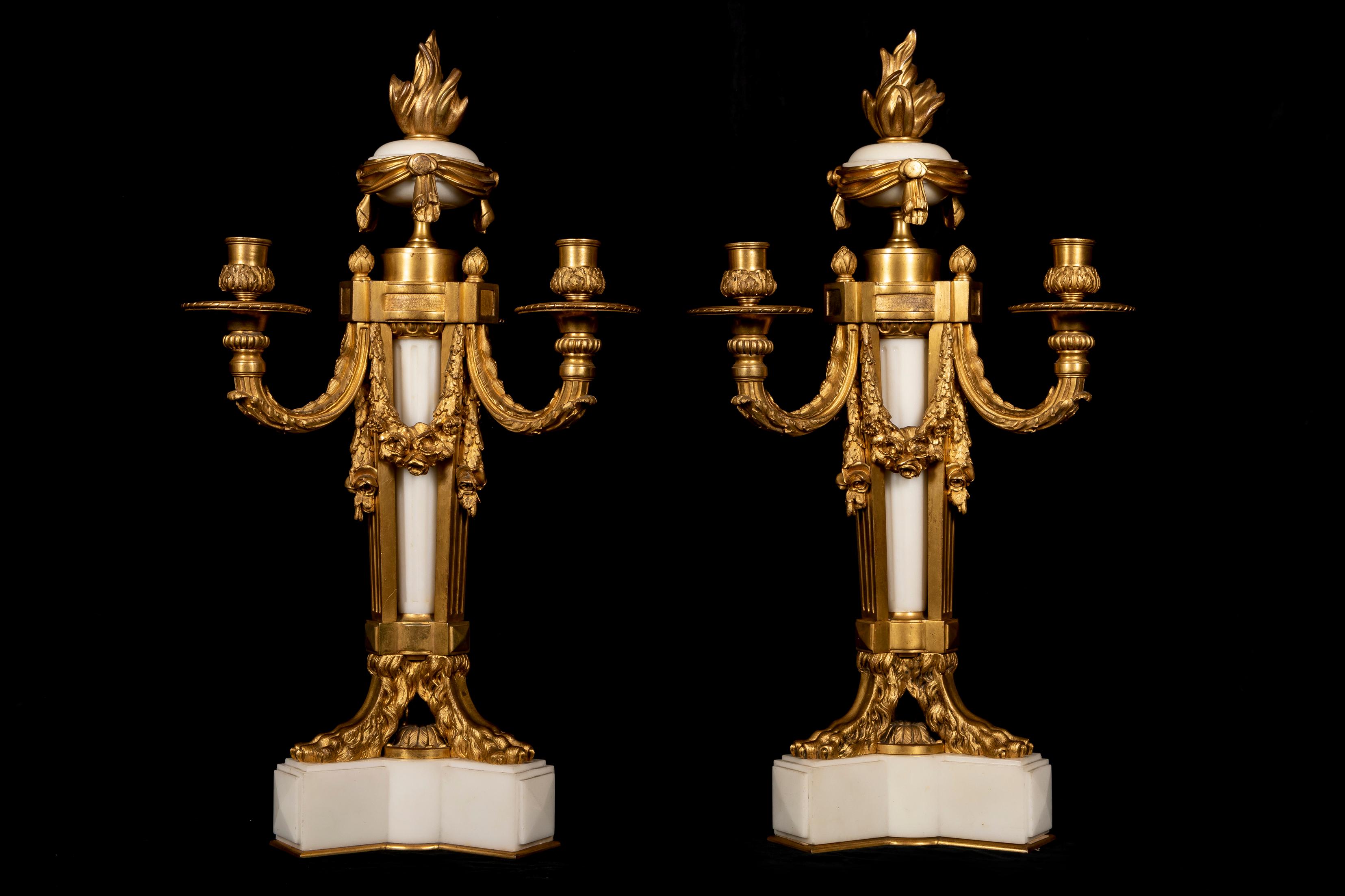 Ensemble de pendules en bronze doré et marbre Louis XVI du 19ème siècle, vendu par Tiffany & Co. en vente 4