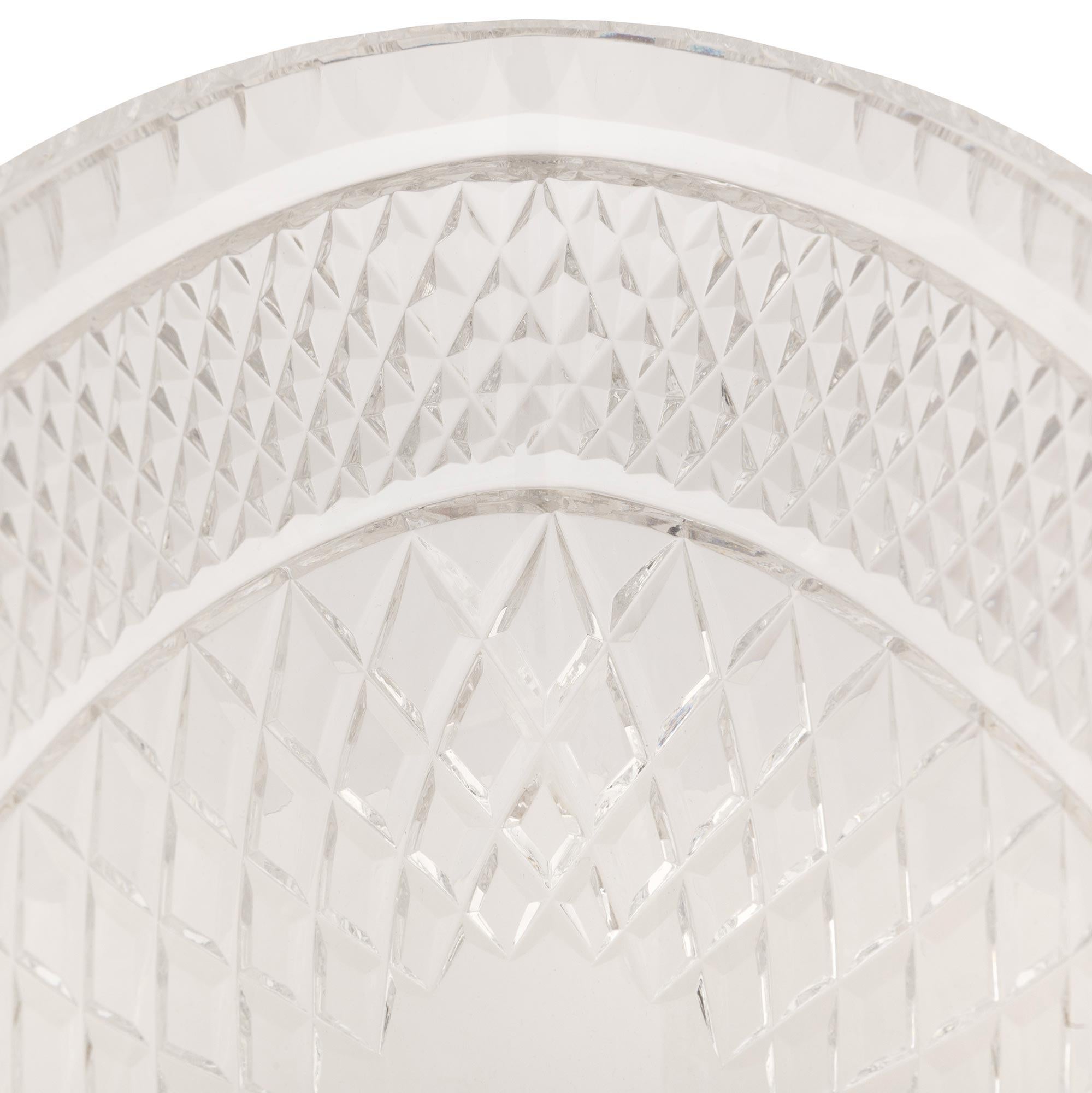 Französisch 19. Jahrhundert Louis XVI st. Baccarat Kristall und Ormolu Mittelstück im Angebot 1