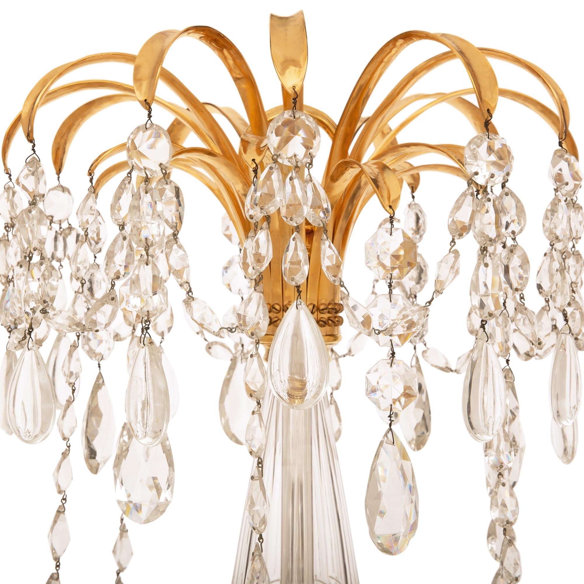 Francese Lampadario francese del XIX secolo St. Louis Crystal e Ormolat del XIX secolo in vendita