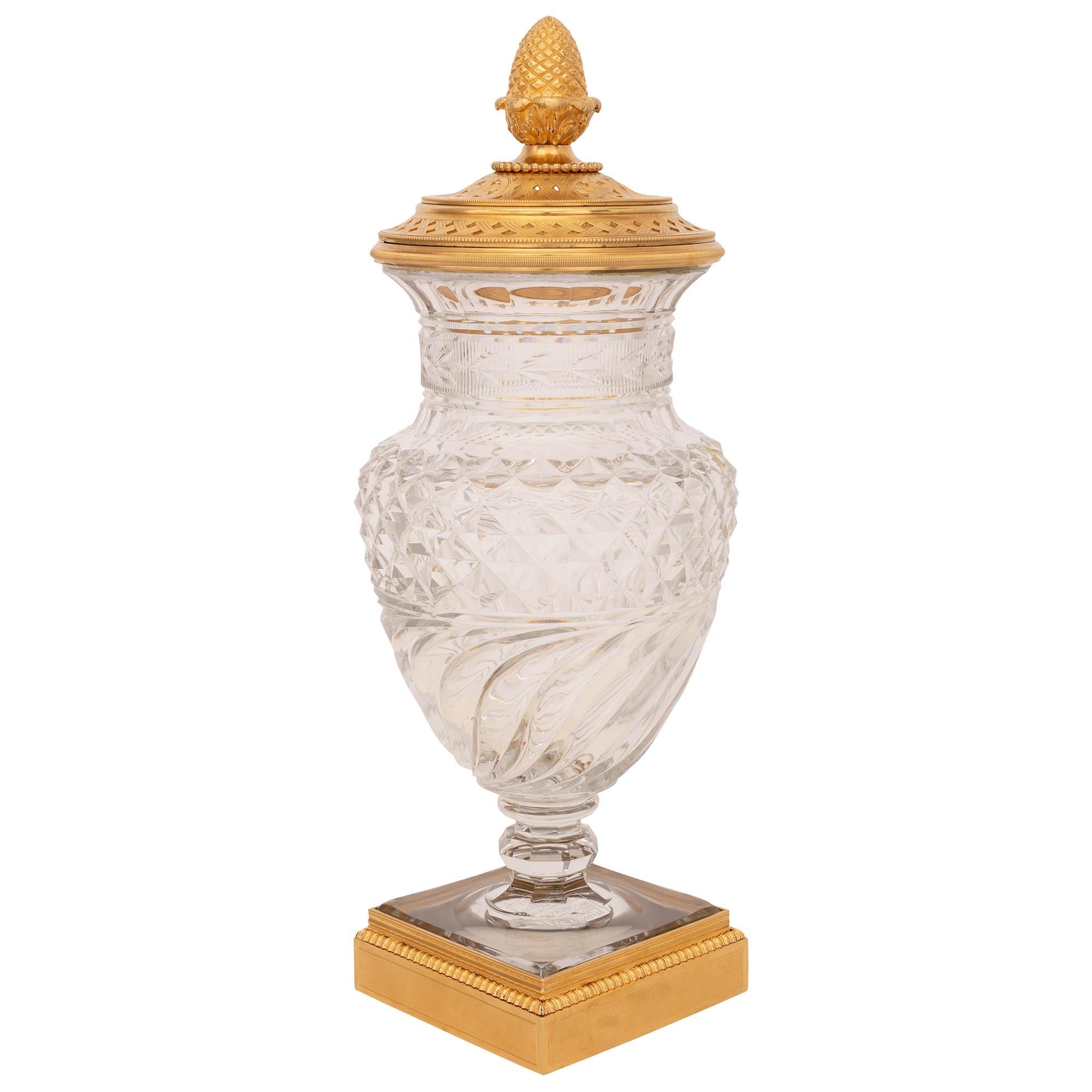Francese Vaso per potpourri in cristallo e ormolu di Baccarat del XIX secolo, St. Louis Crystal in vendita