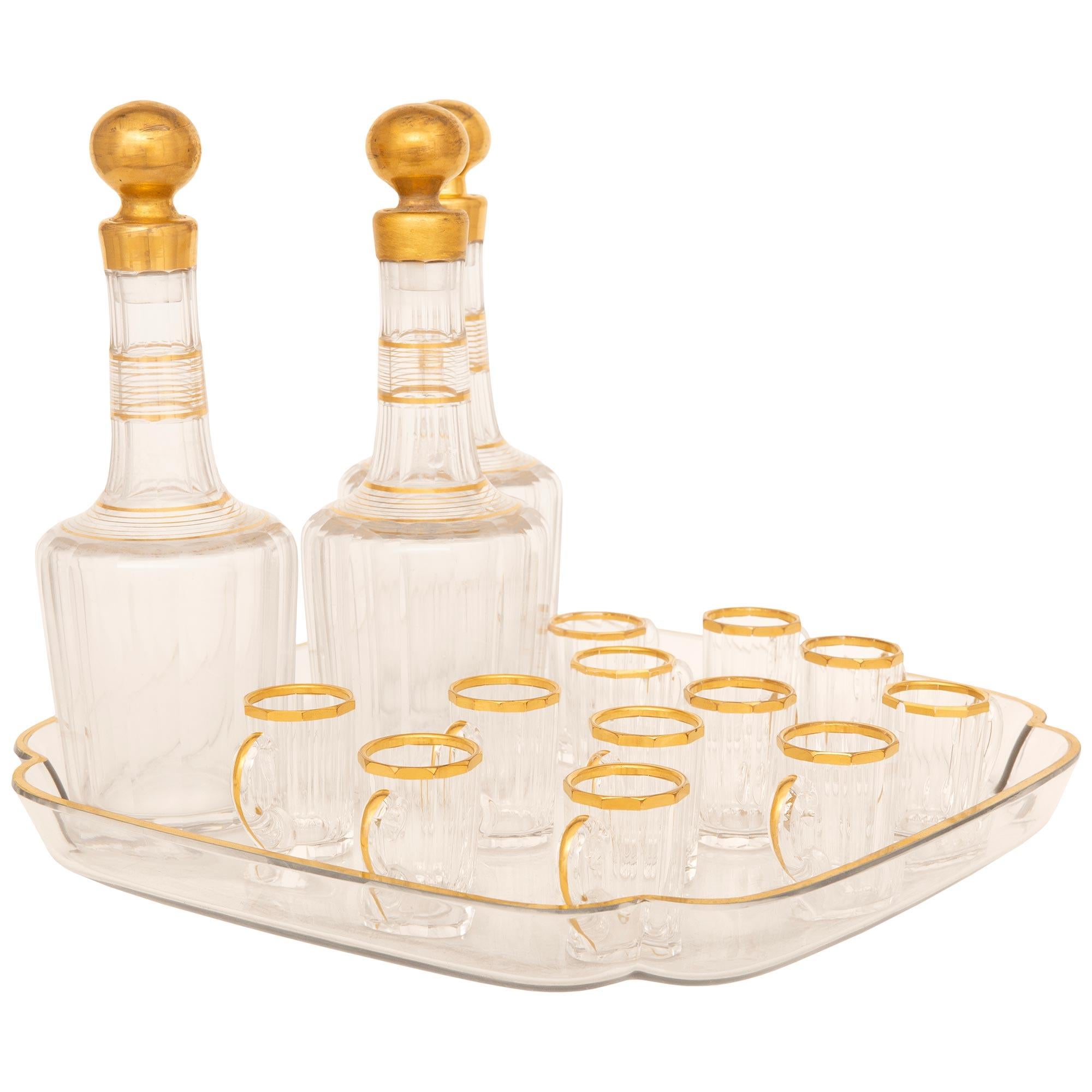 Französisches likör-Set aus St. Baccarat-Kristall im Louis-XVI-Stil des 19. Jahrhunderts (Louis XVI.) im Angebot