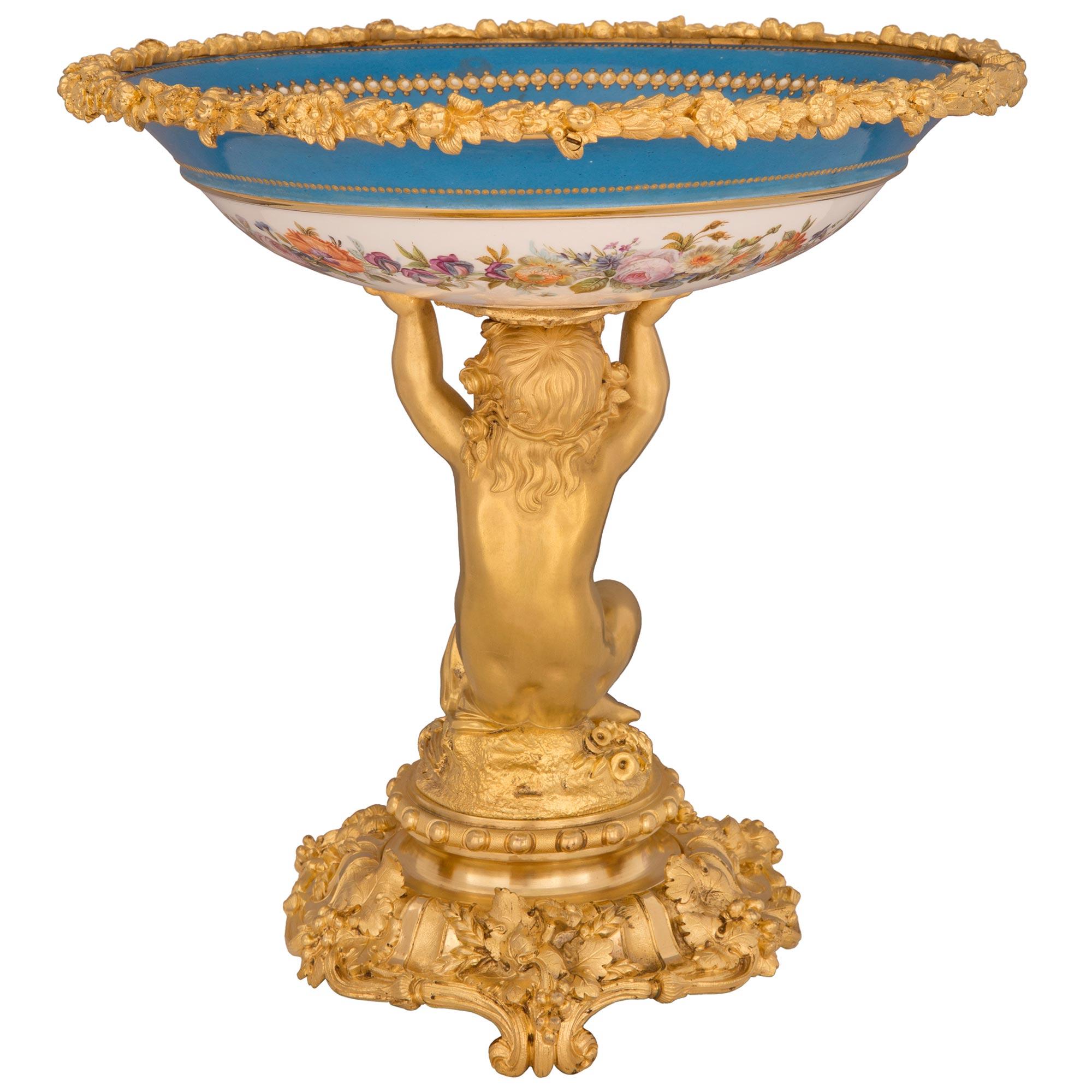 French 19th Century Louis XVI St. Belle Époque Period Centerpiece For Sale 1