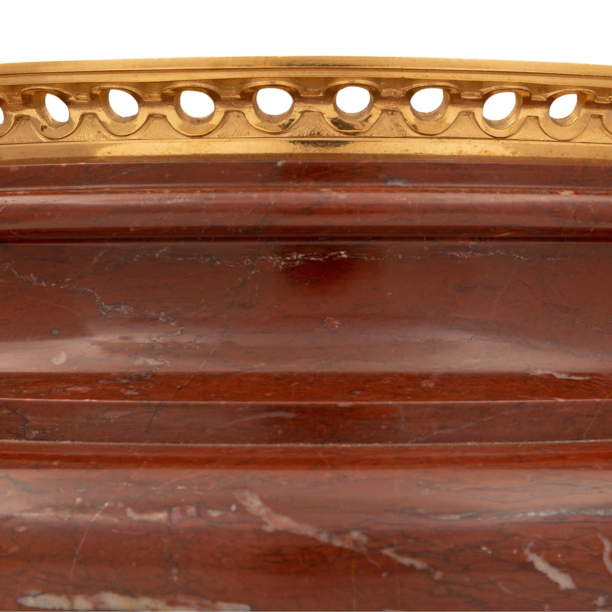 Bronze doré Centre de table français du XIXe siècle d'époque Louis XVI de style Belle Époque en vente