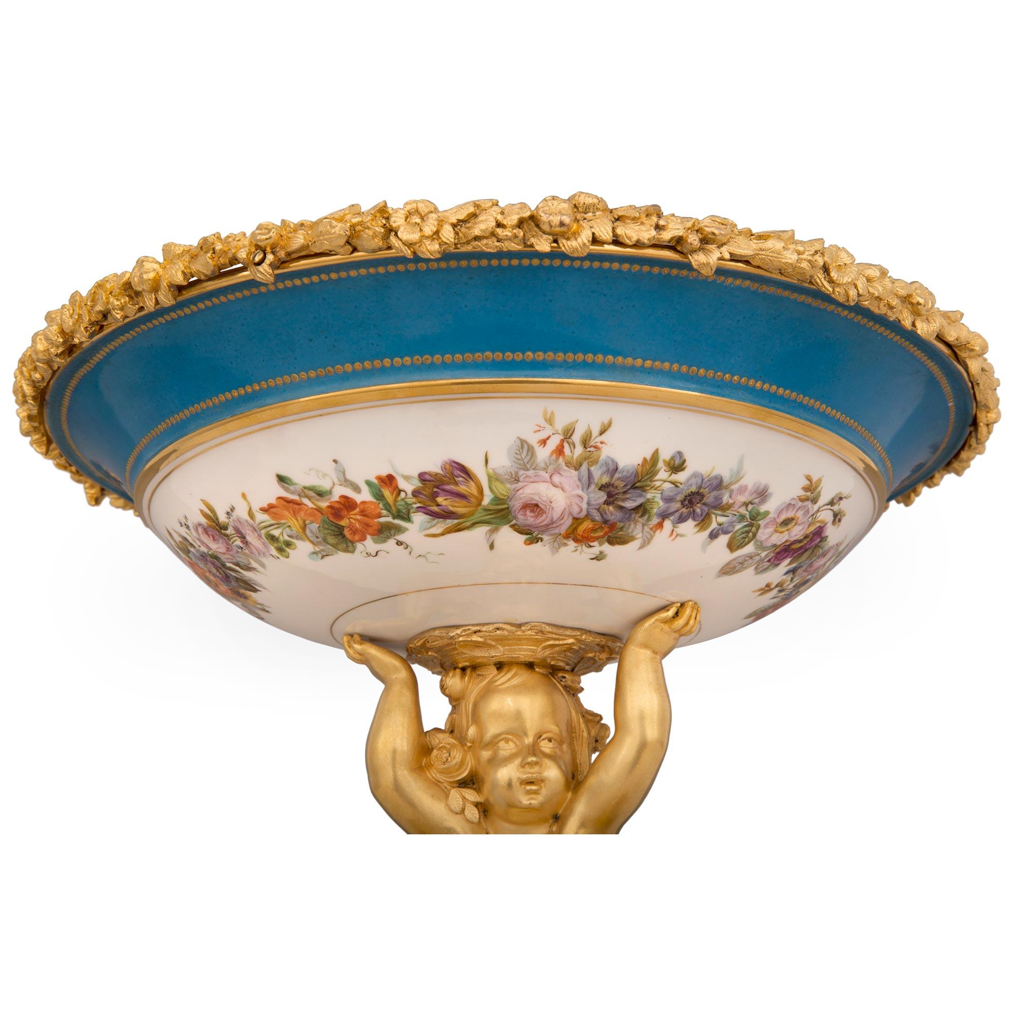 French 19th Century Louis XVI St. Belle Époque Period Centerpiece For Sale 2